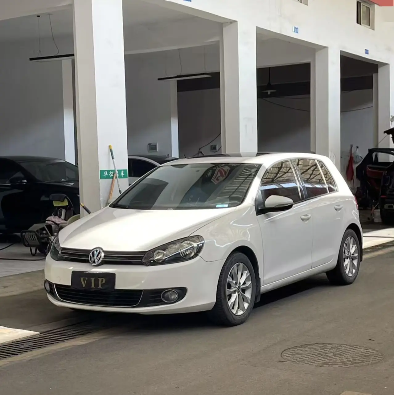 Volkswagen Golf  из Китая