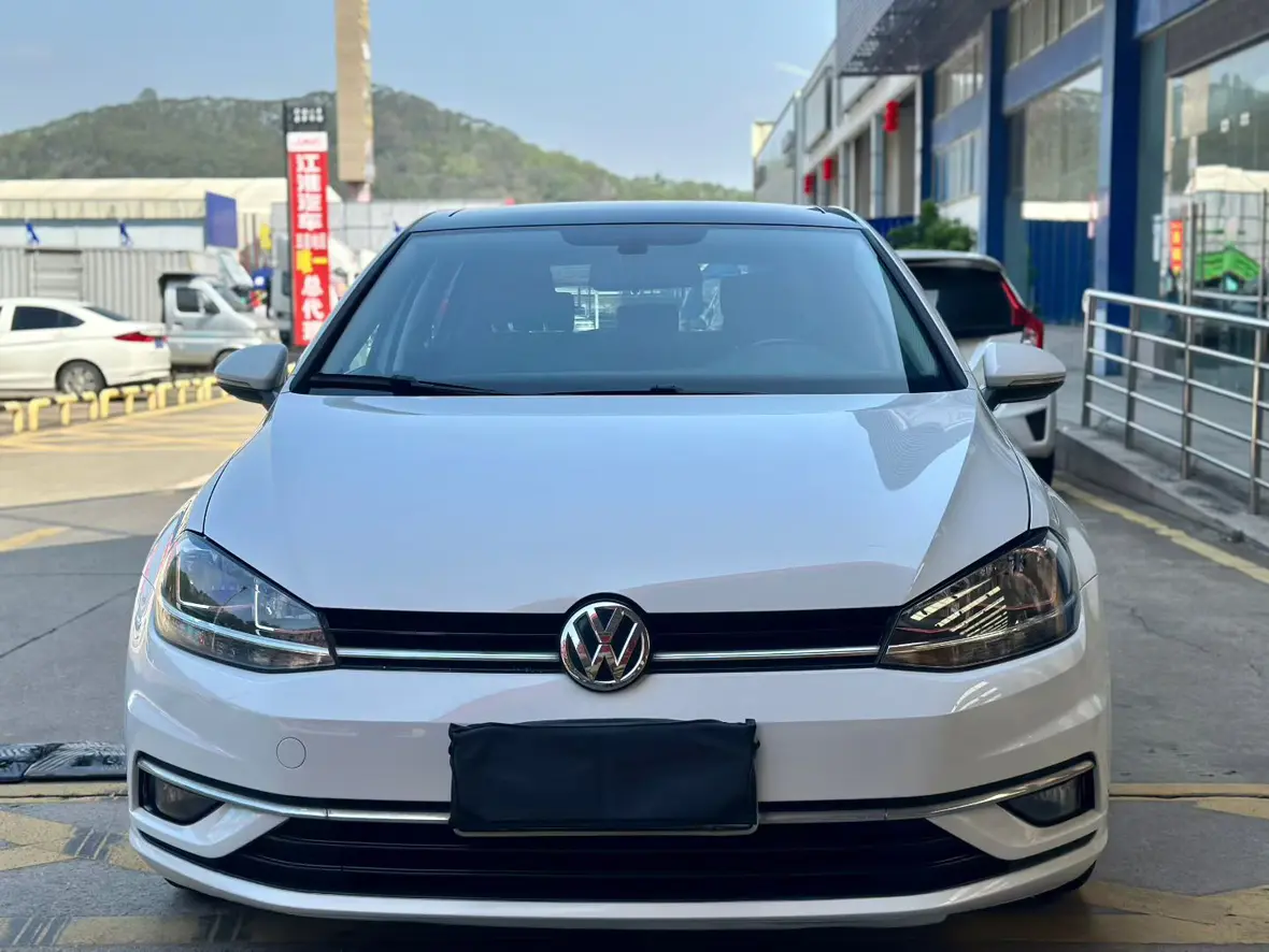 Volkswagen Golf  из Китая