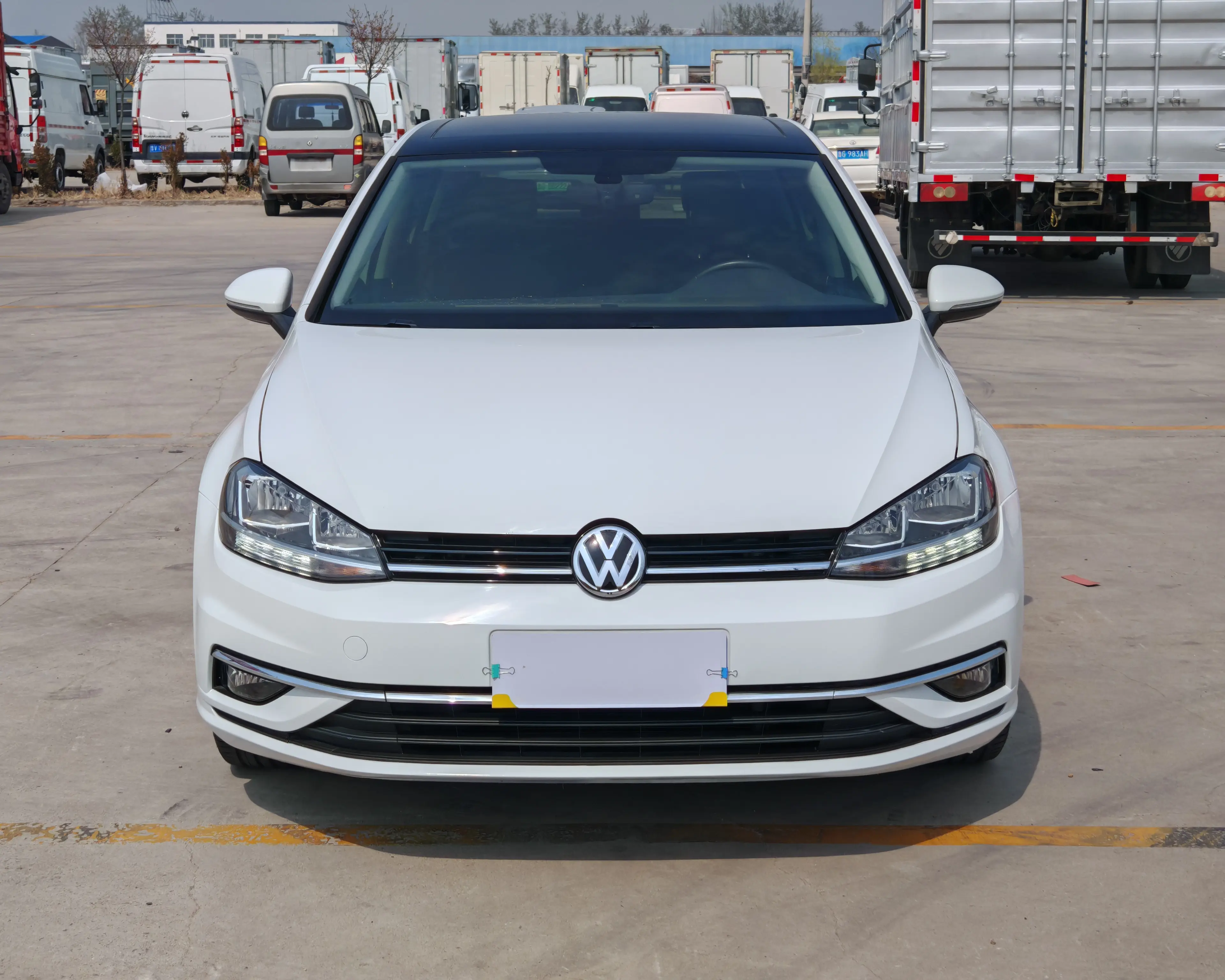 Volkswagen Golf  из Китая