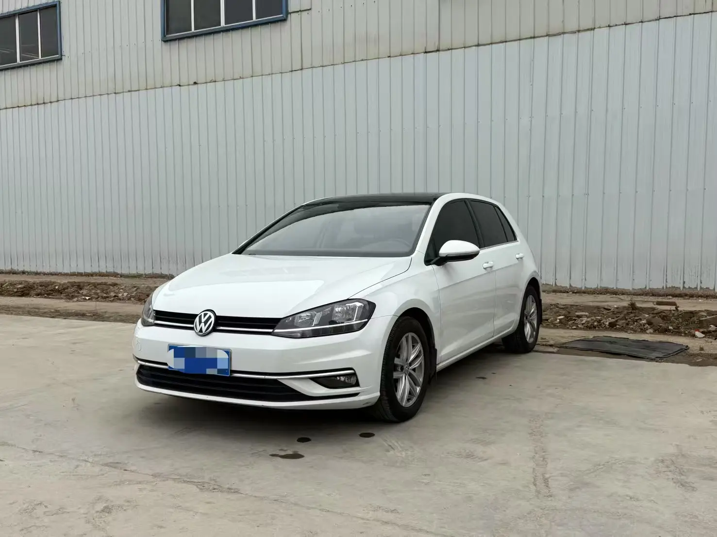 Volkswagen Golf  из Китая