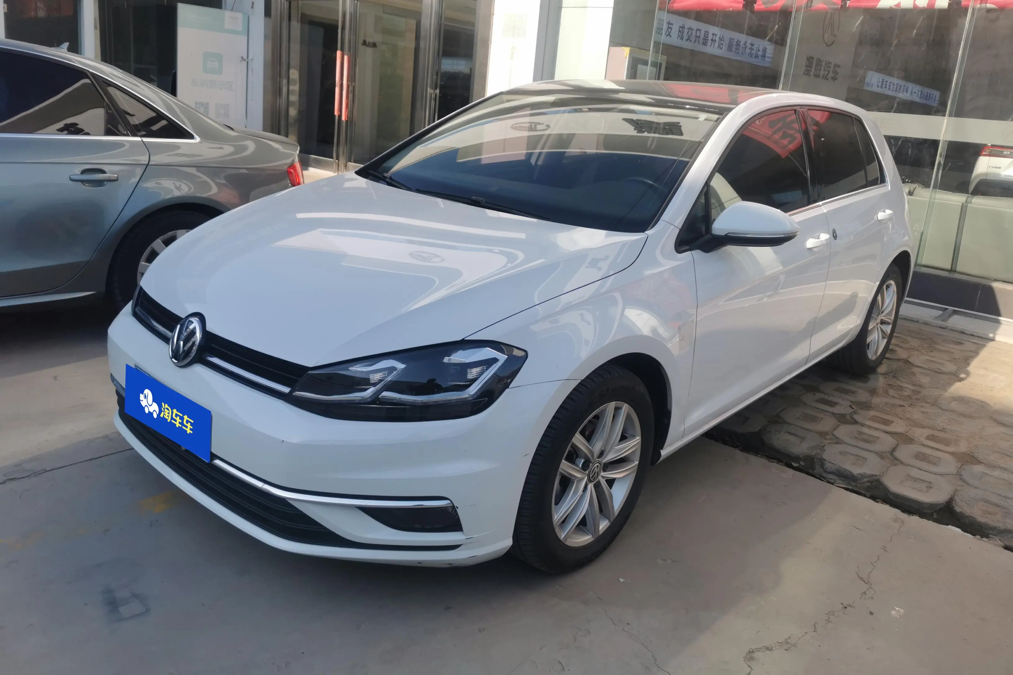 Volkswagen Golf  из Китая