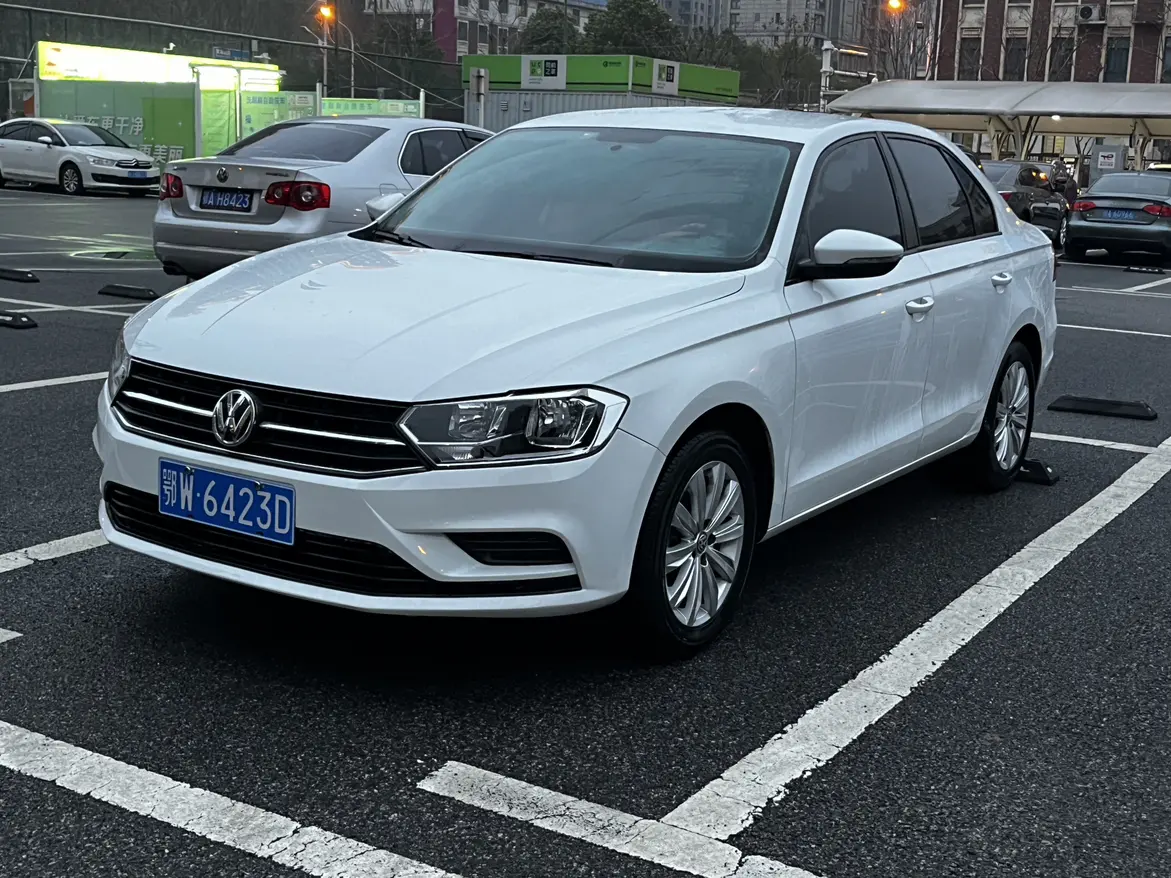 Volkswagen Bora  из Китая