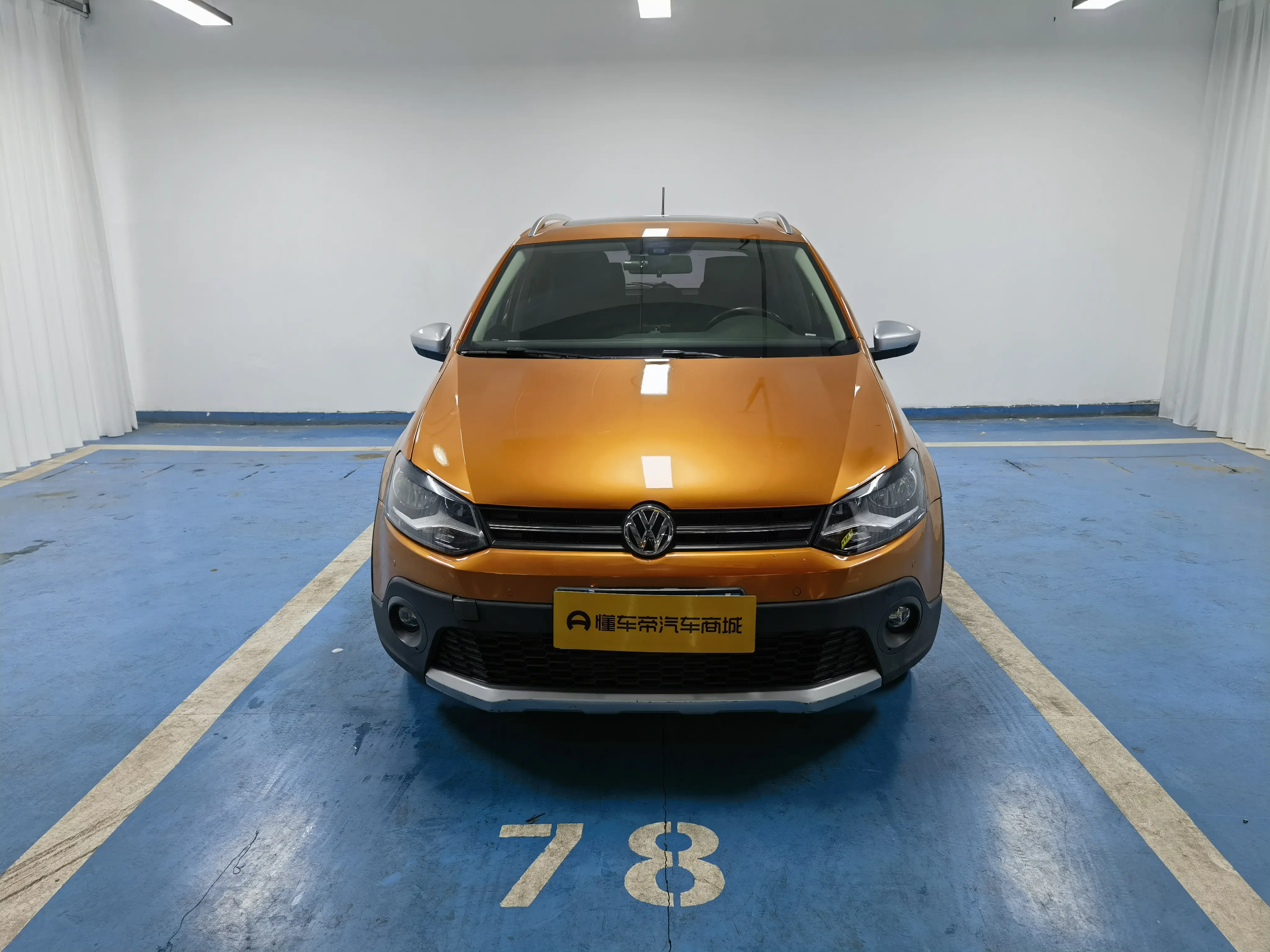 Volkswagen Polo  из Китая