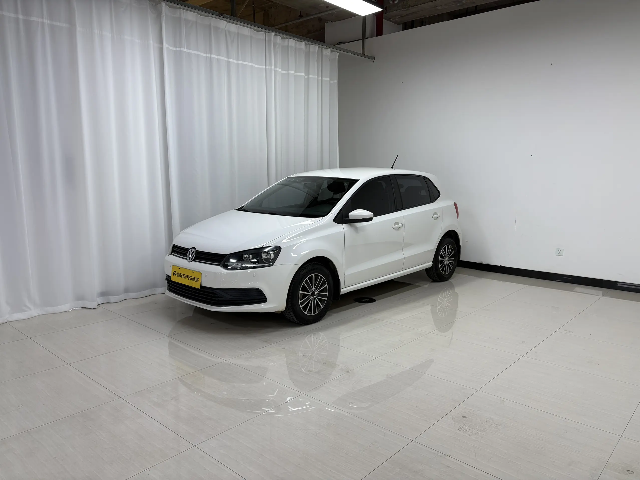 Volkswagen Polo  из Китая