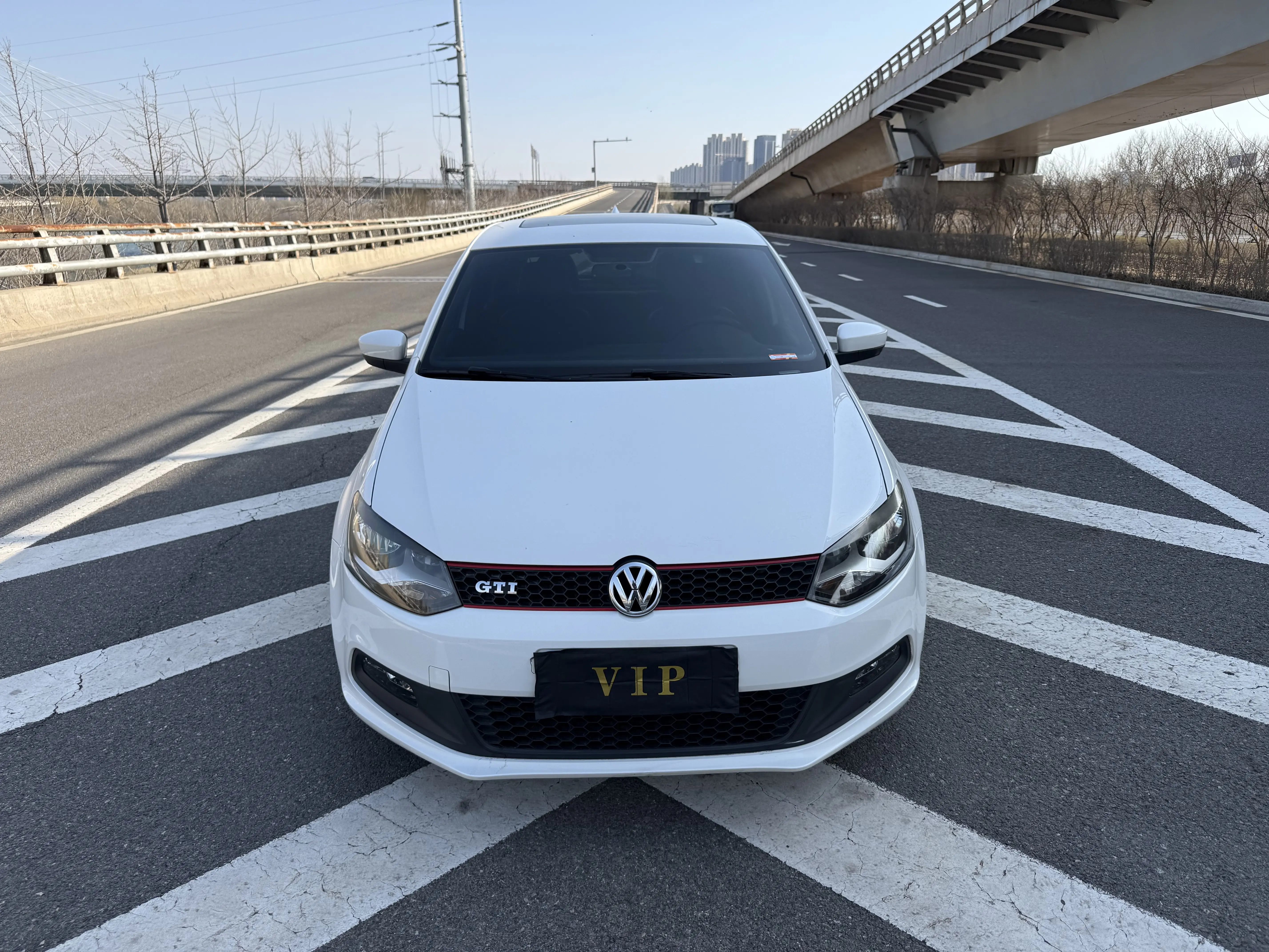 Volkswagen Polo  из Китая