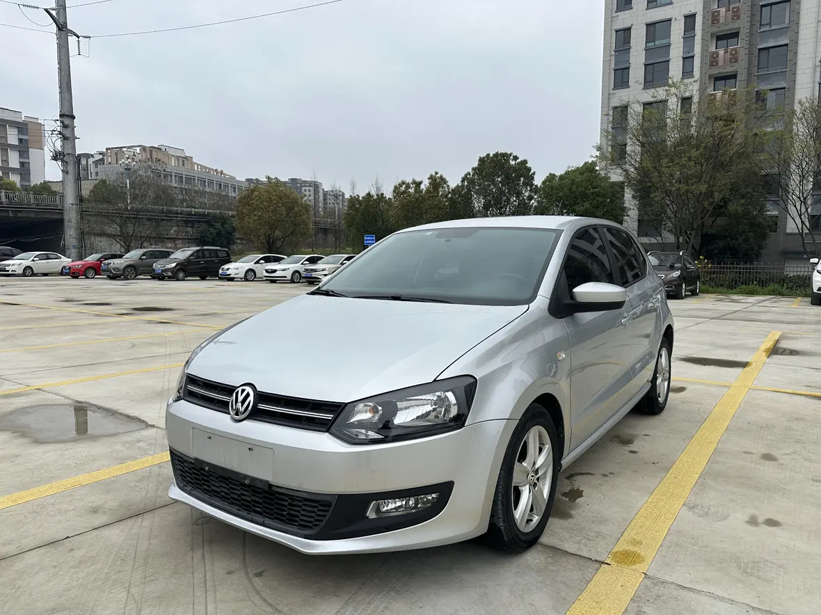 Volkswagen Polo  из Китая