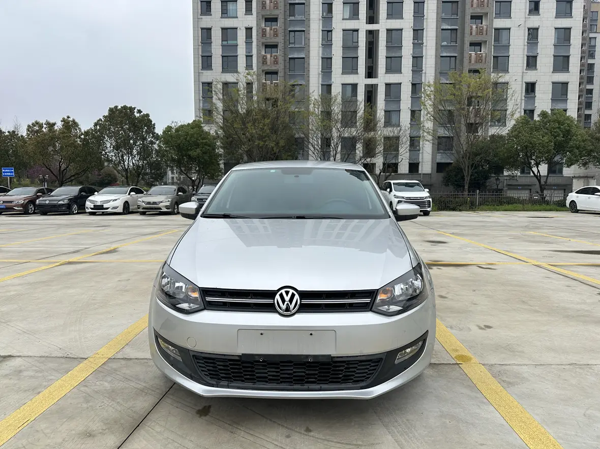 Volkswagen Polo  из Китая