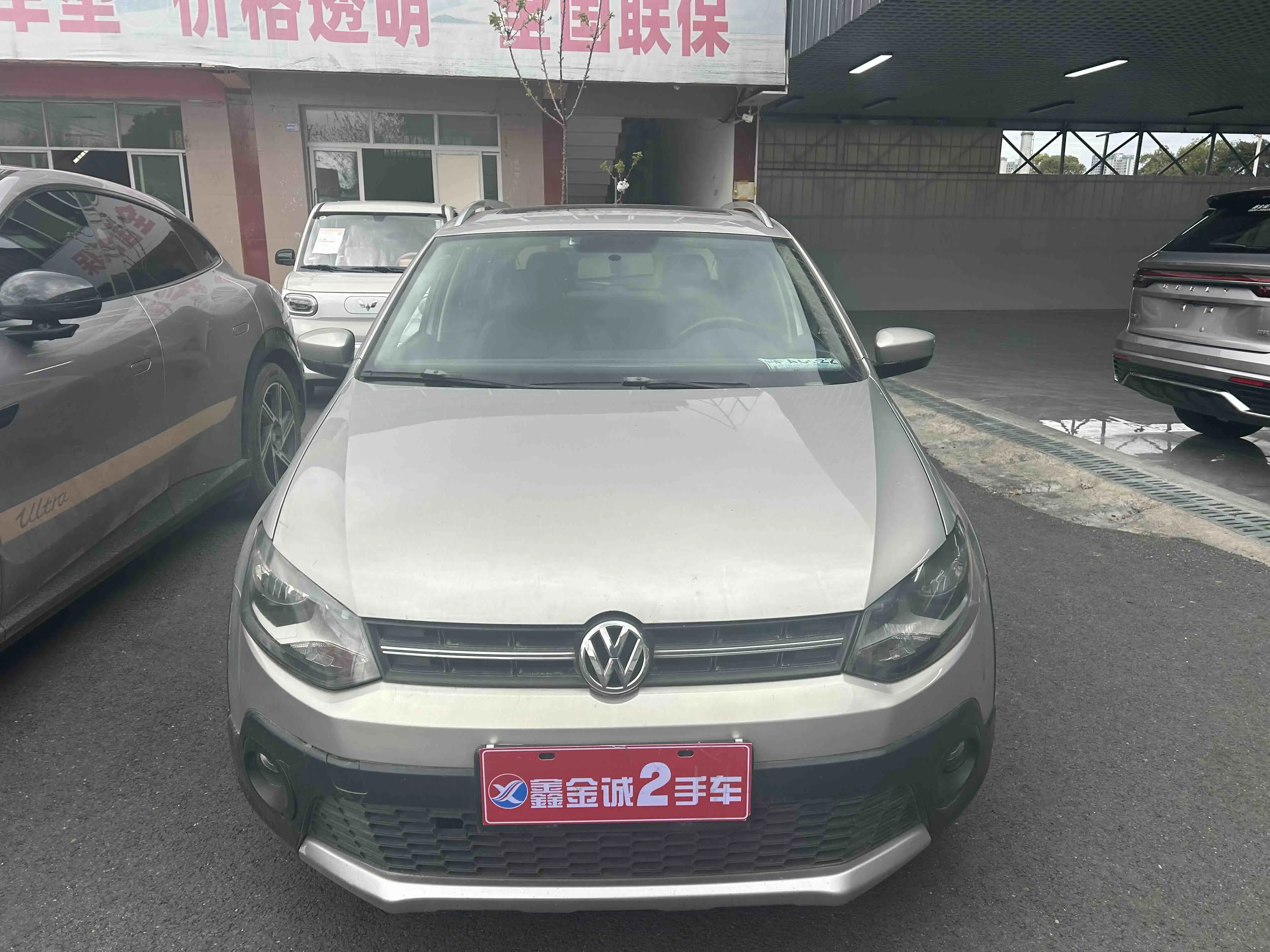 Volkswagen Polo  из Китая