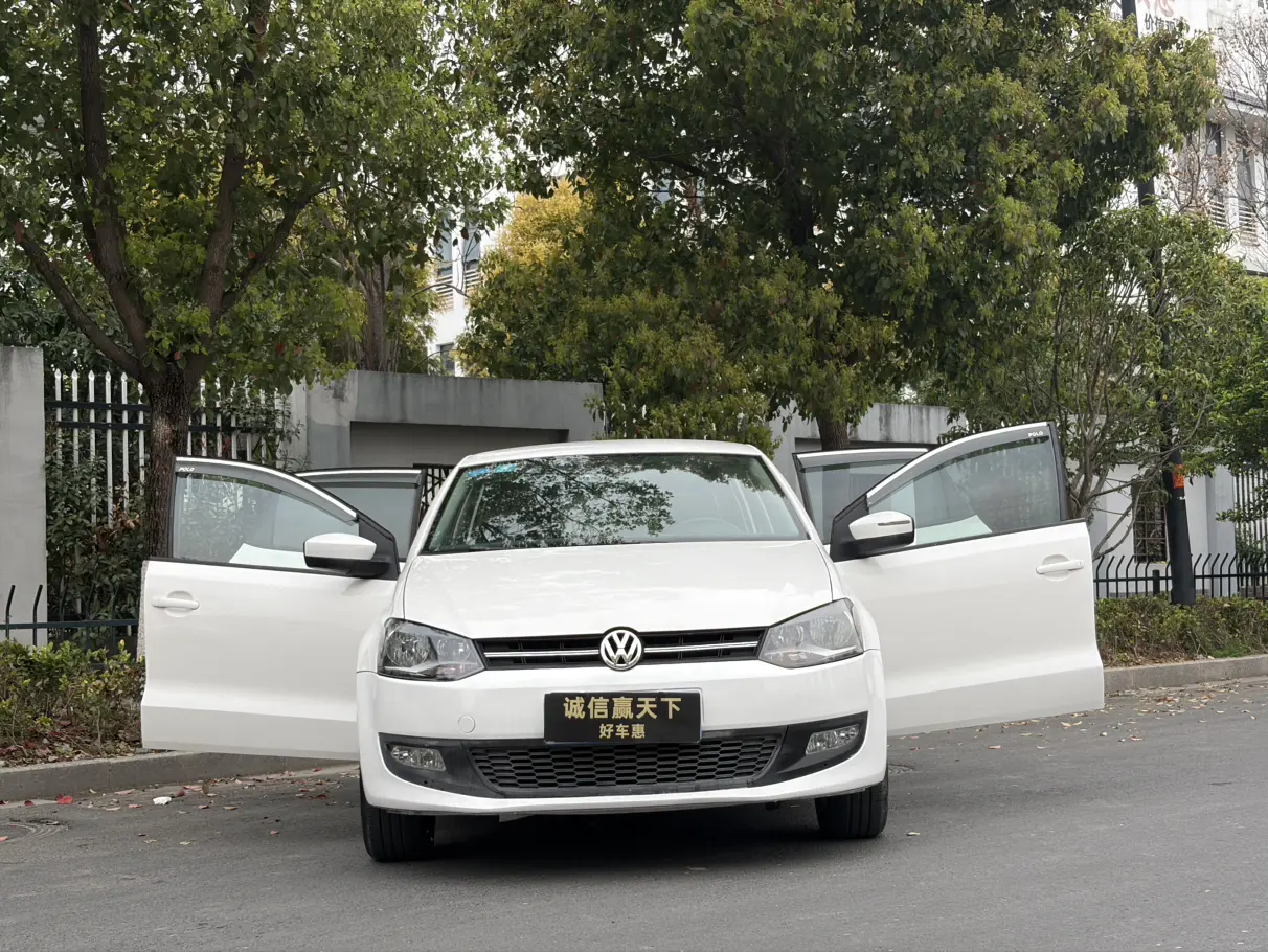 Volkswagen Polo  из Китая
