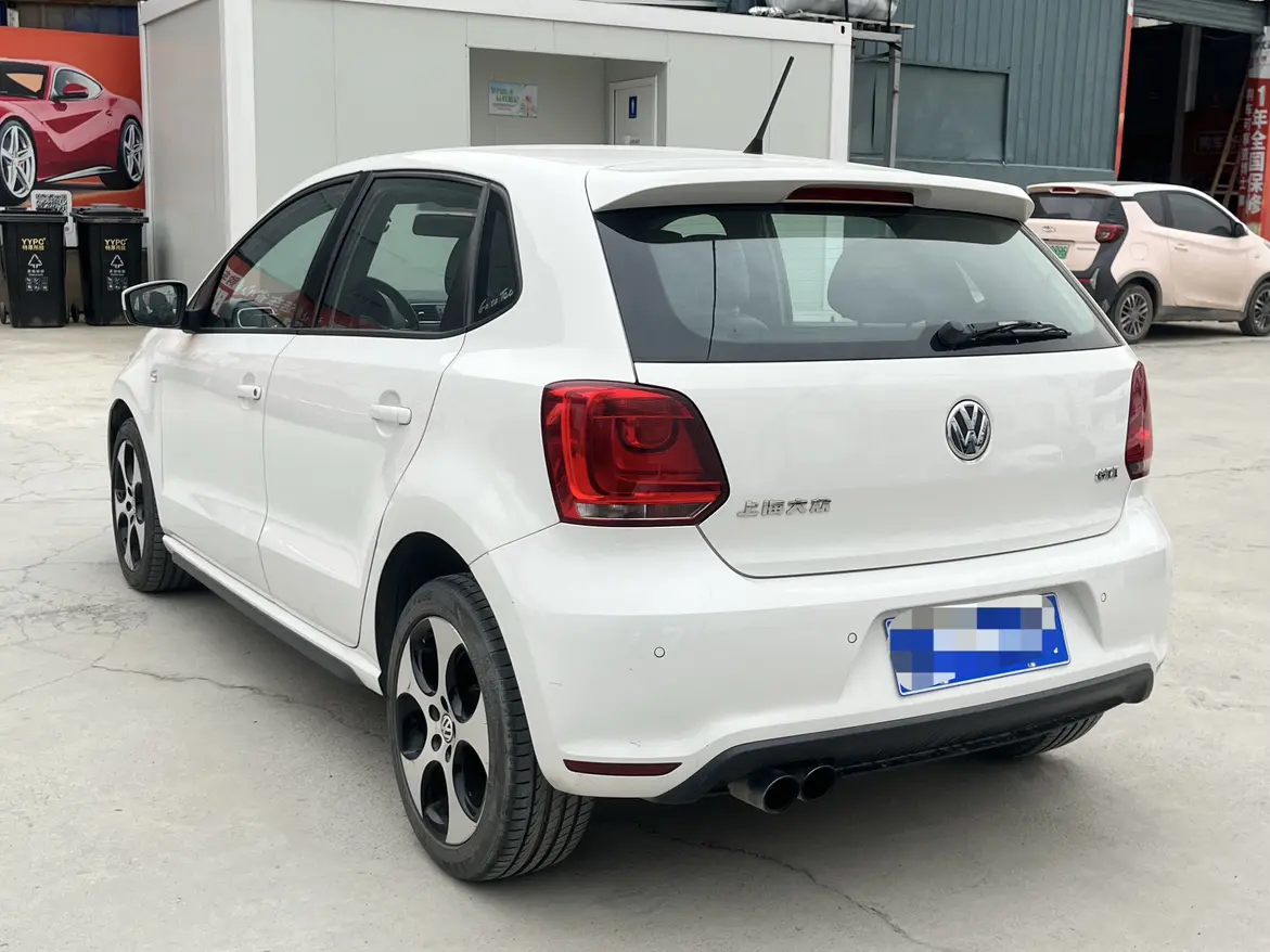 Volkswagen Polo  из Китая
