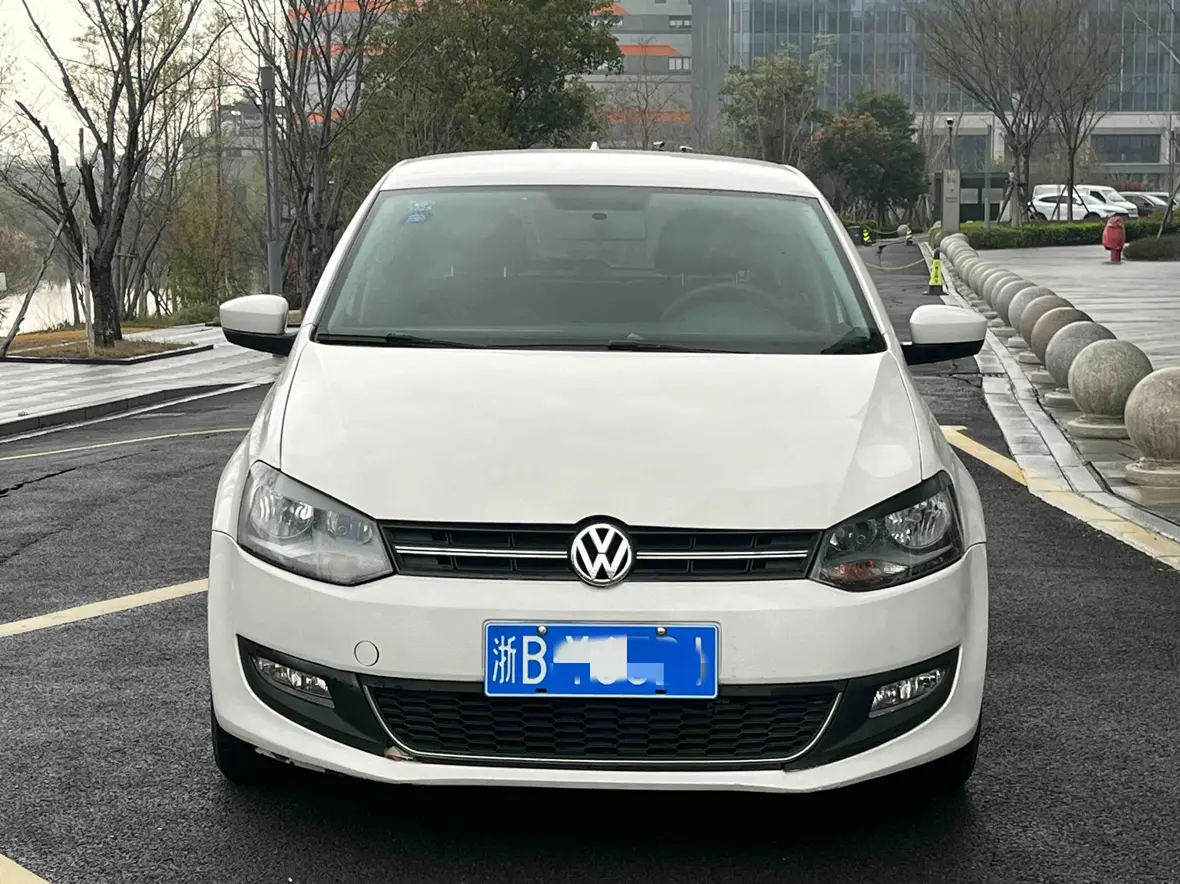 Volkswagen Polo  из Китая