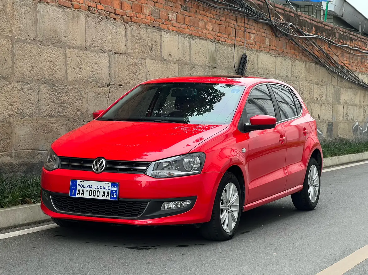 Volkswagen Polo  из Китая