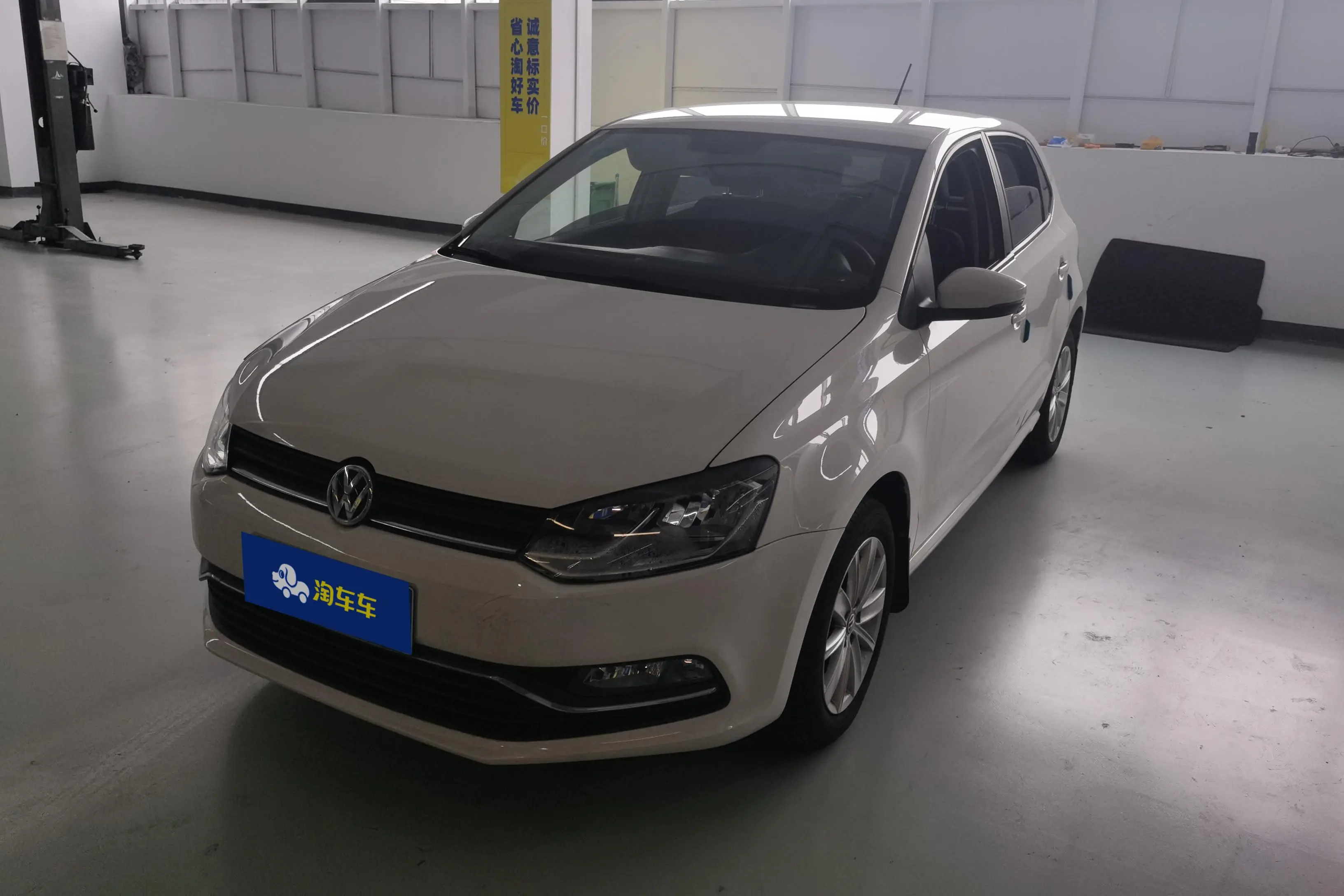 Volkswagen Polo  из Китая