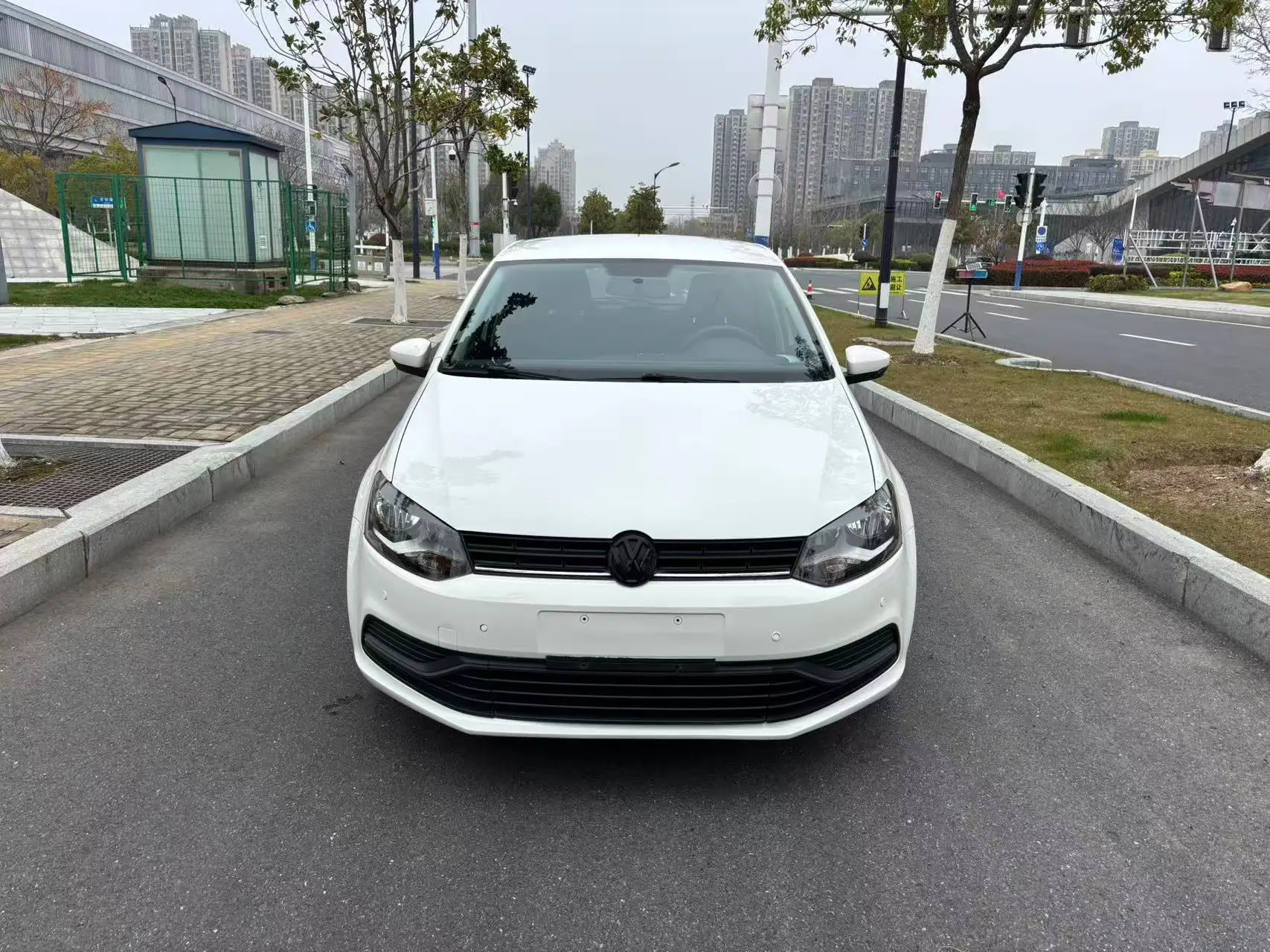 Volkswagen Polo  из Китая