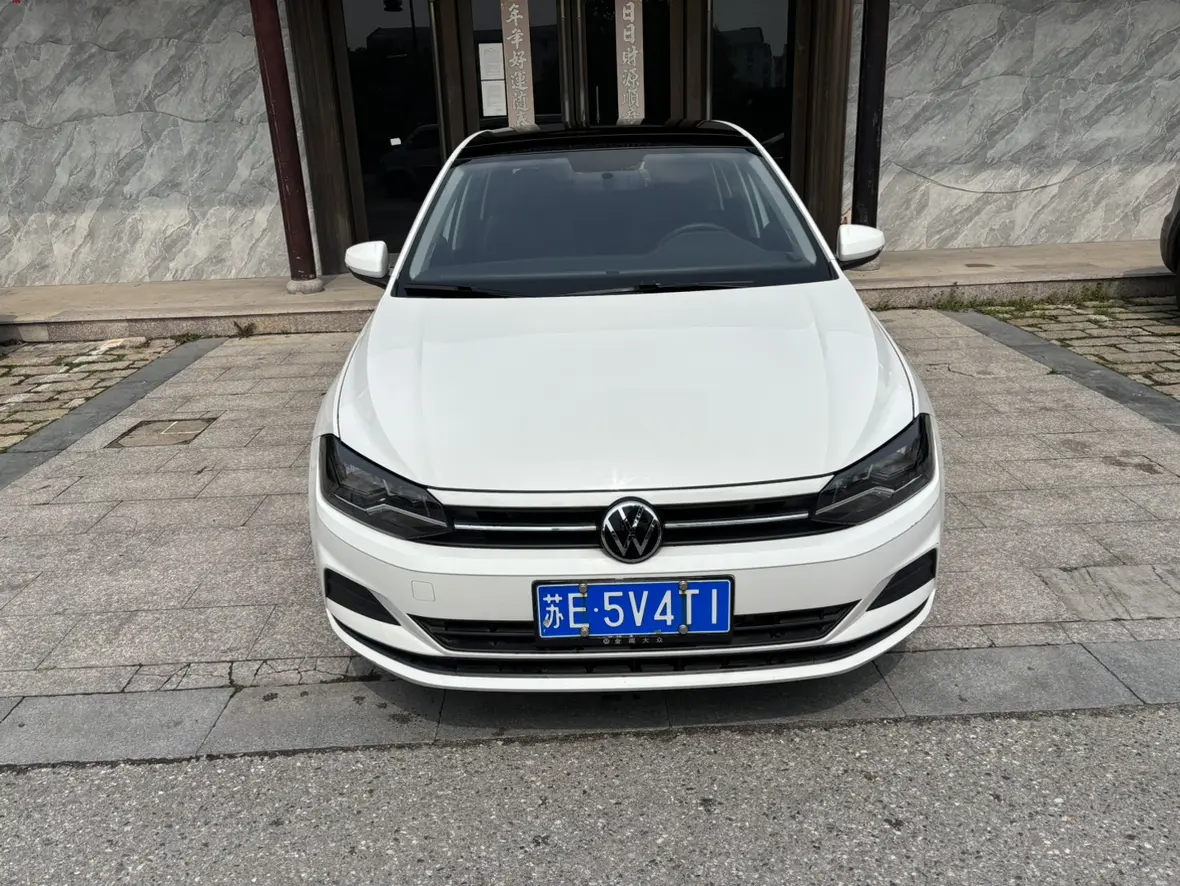 Volkswagen Polo  из Китая