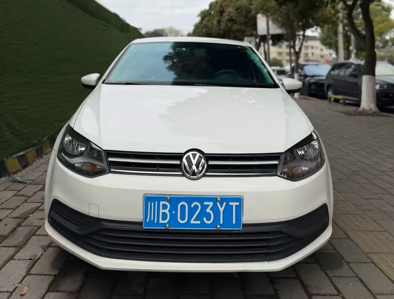 Volkswagen Polo  из Китая