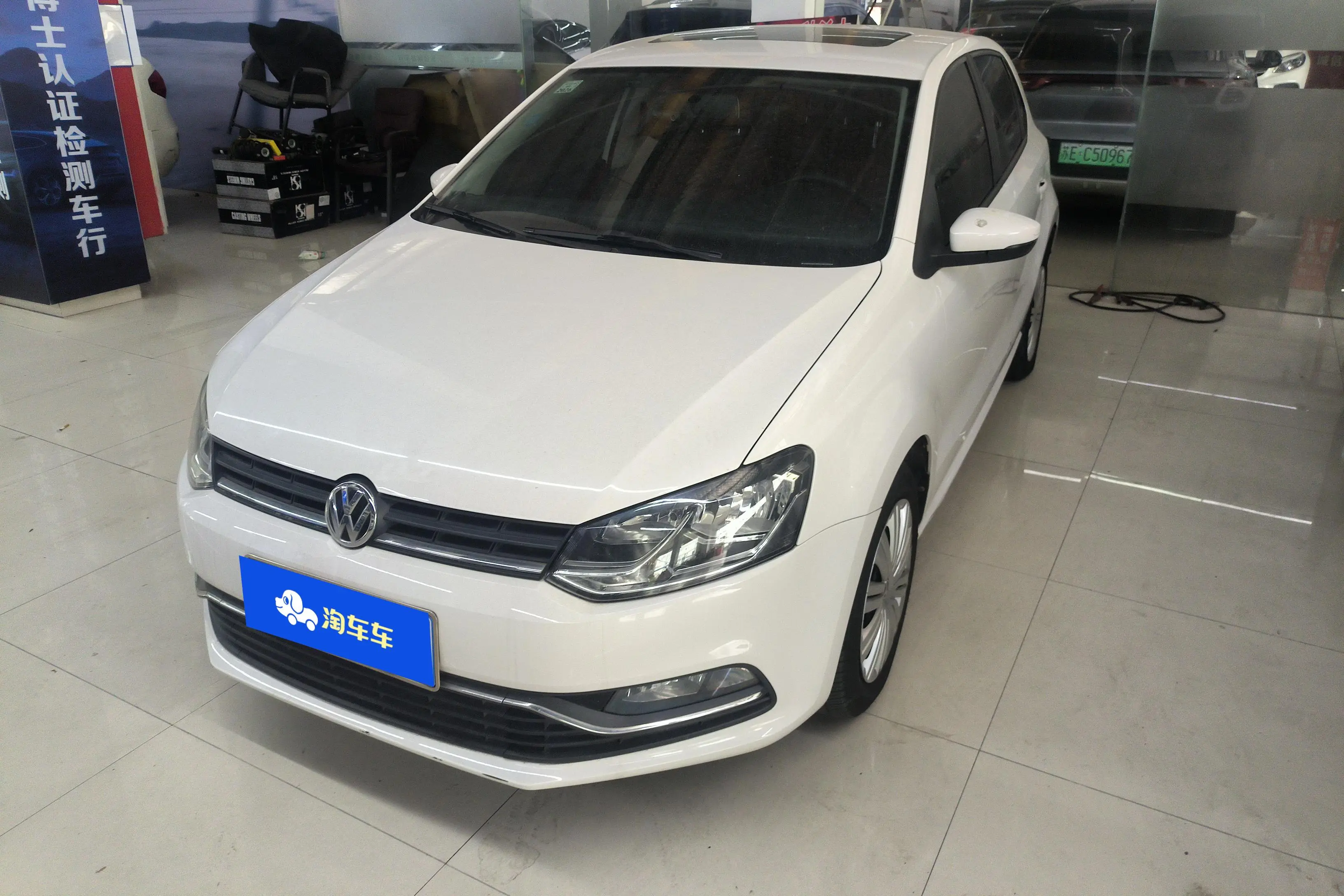 Volkswagen Polo  из Китая