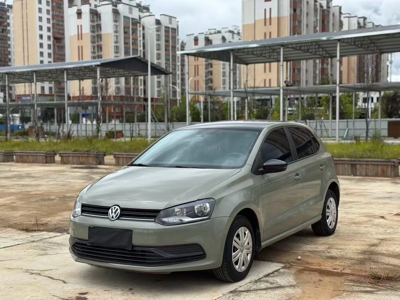 Volkswagen Polo  из Китая