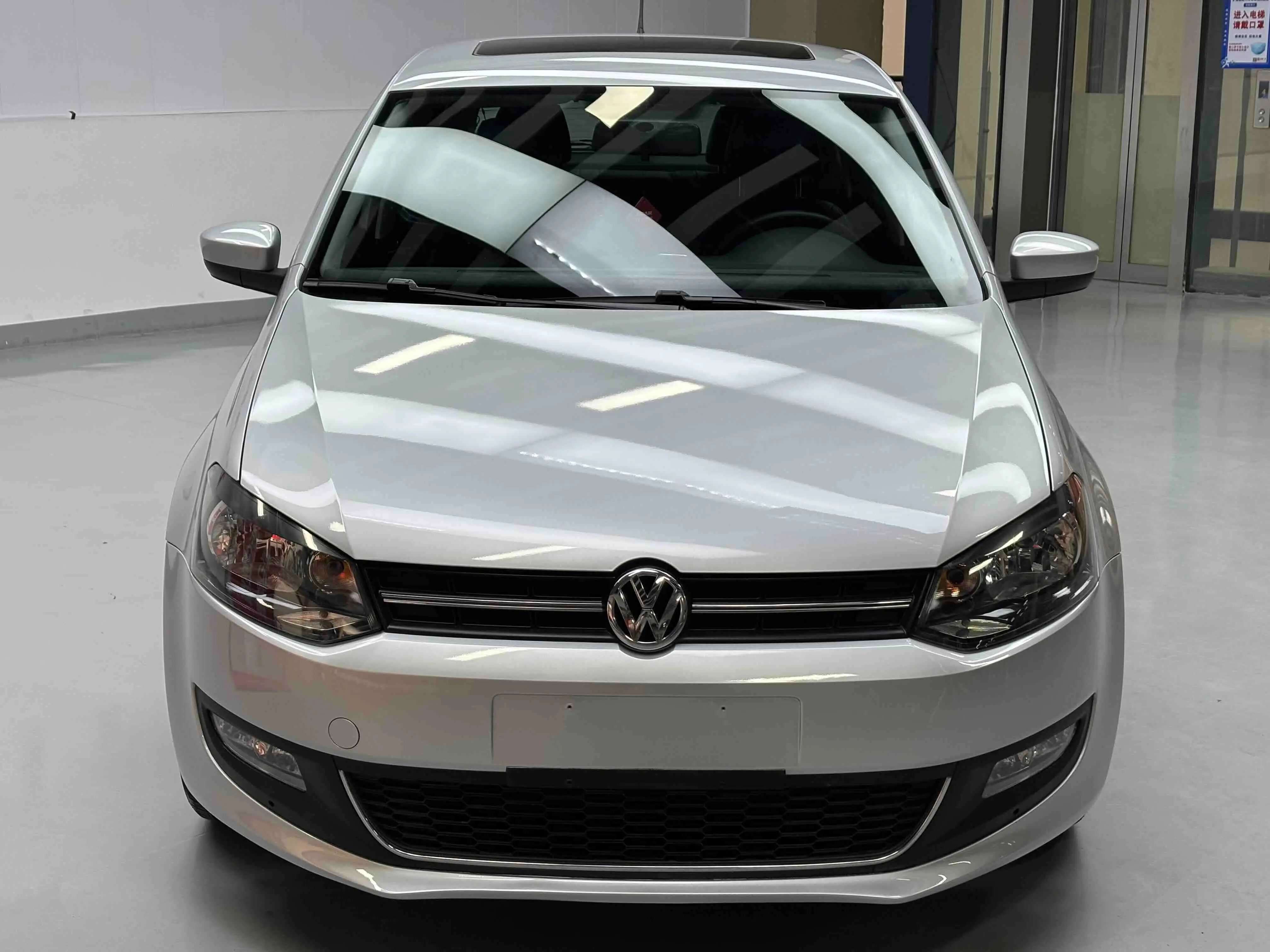 Volkswagen Polo  из Китая