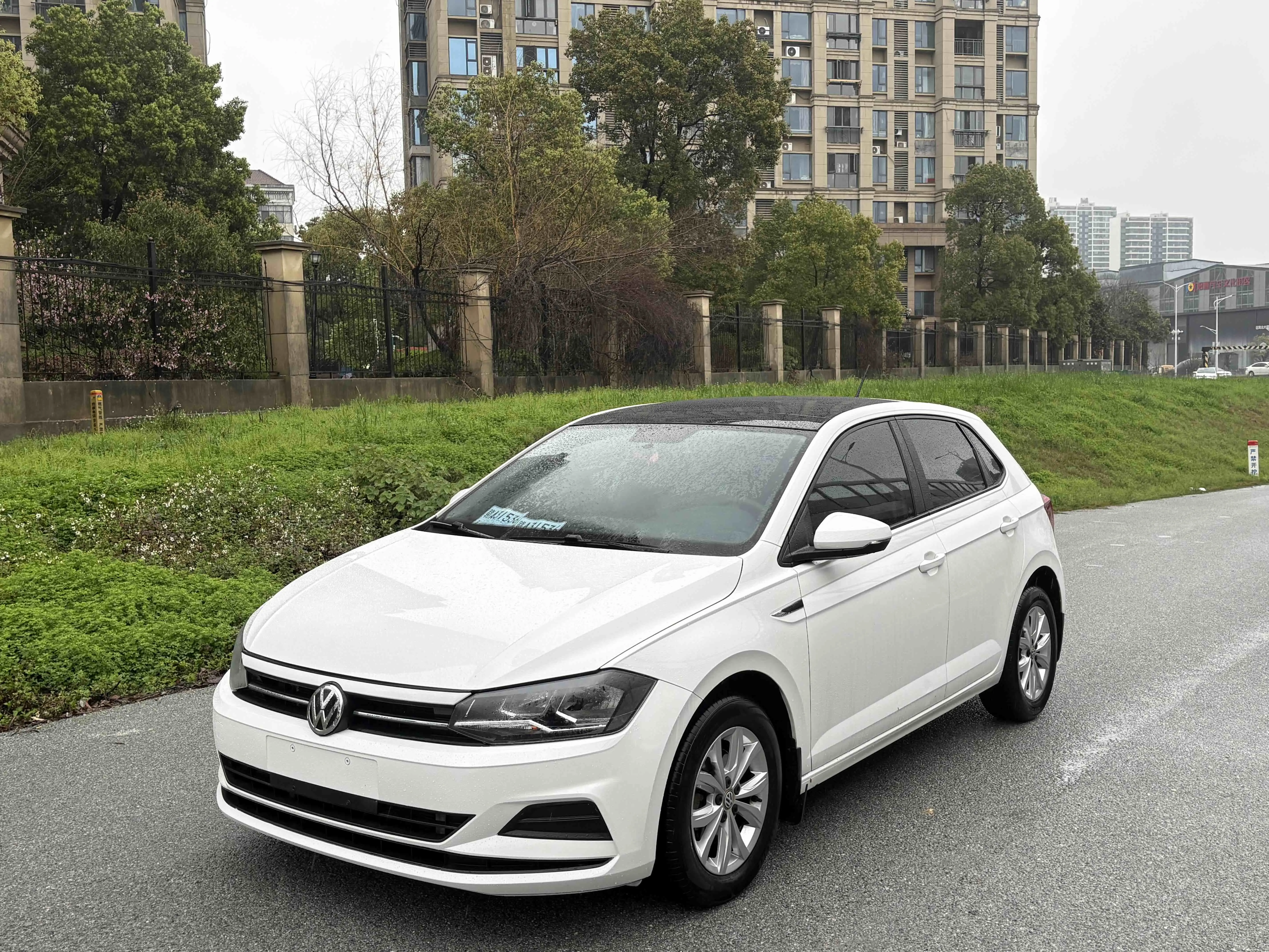 Volkswagen Polo  из Китая