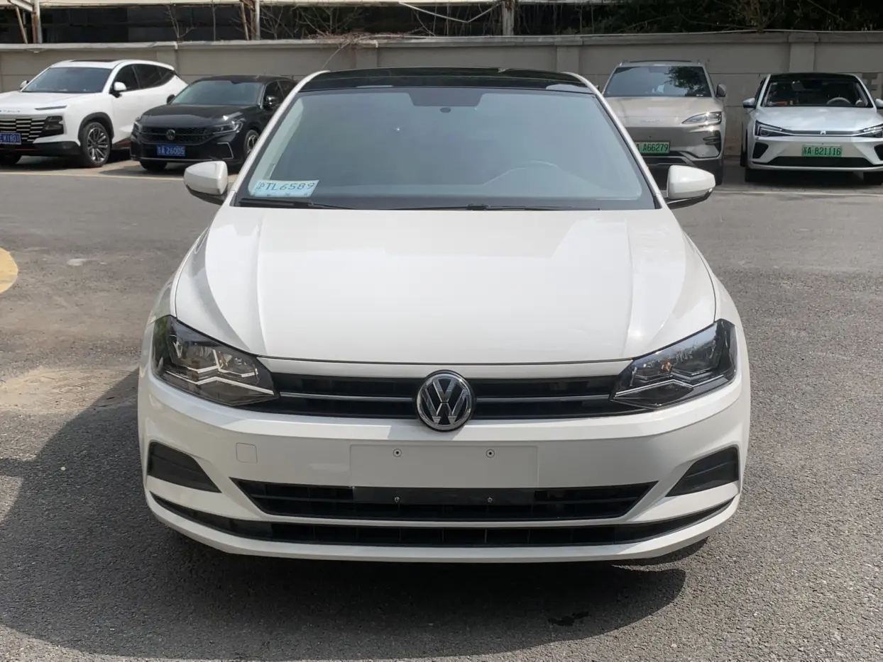Volkswagen Polo  из Китая