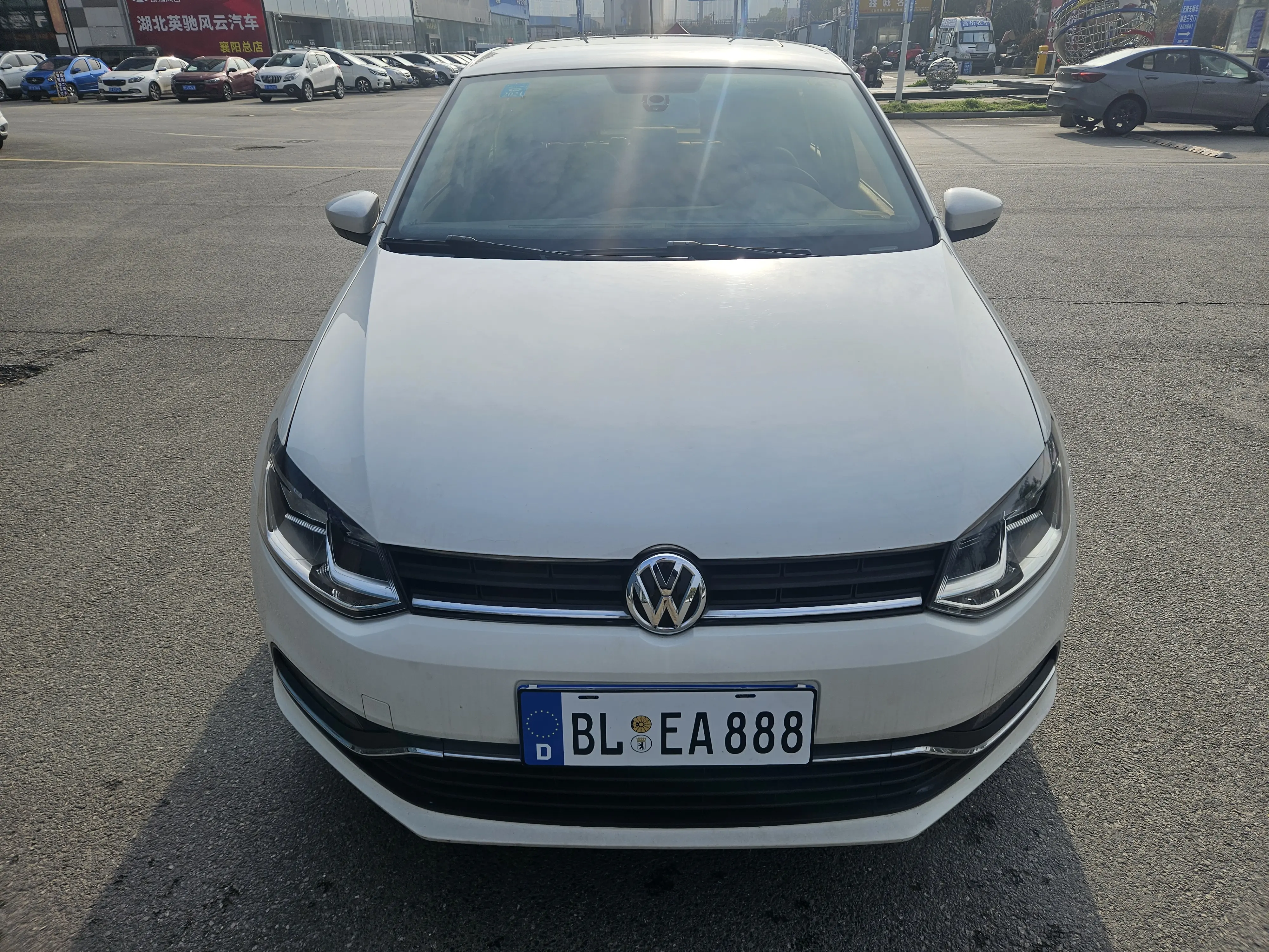 Volkswagen Polo  из Китая