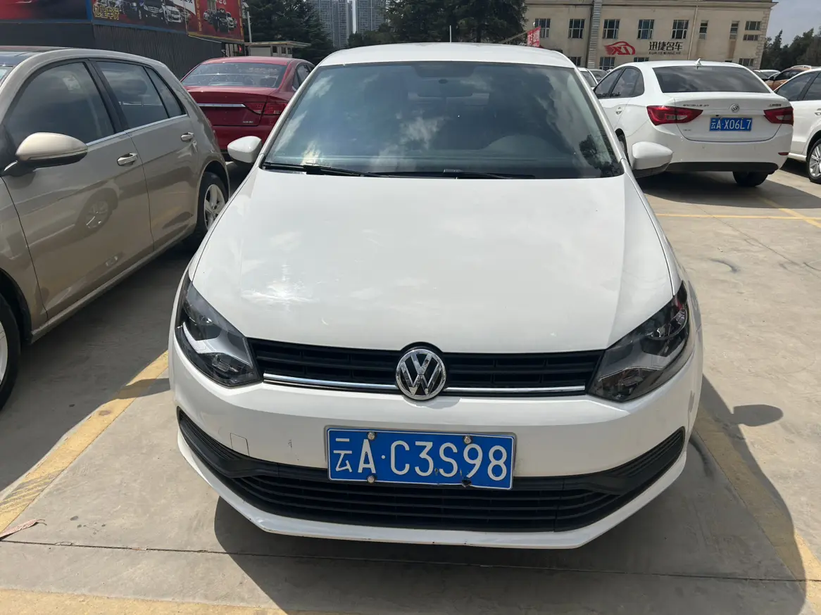 Volkswagen Polo  из Китая