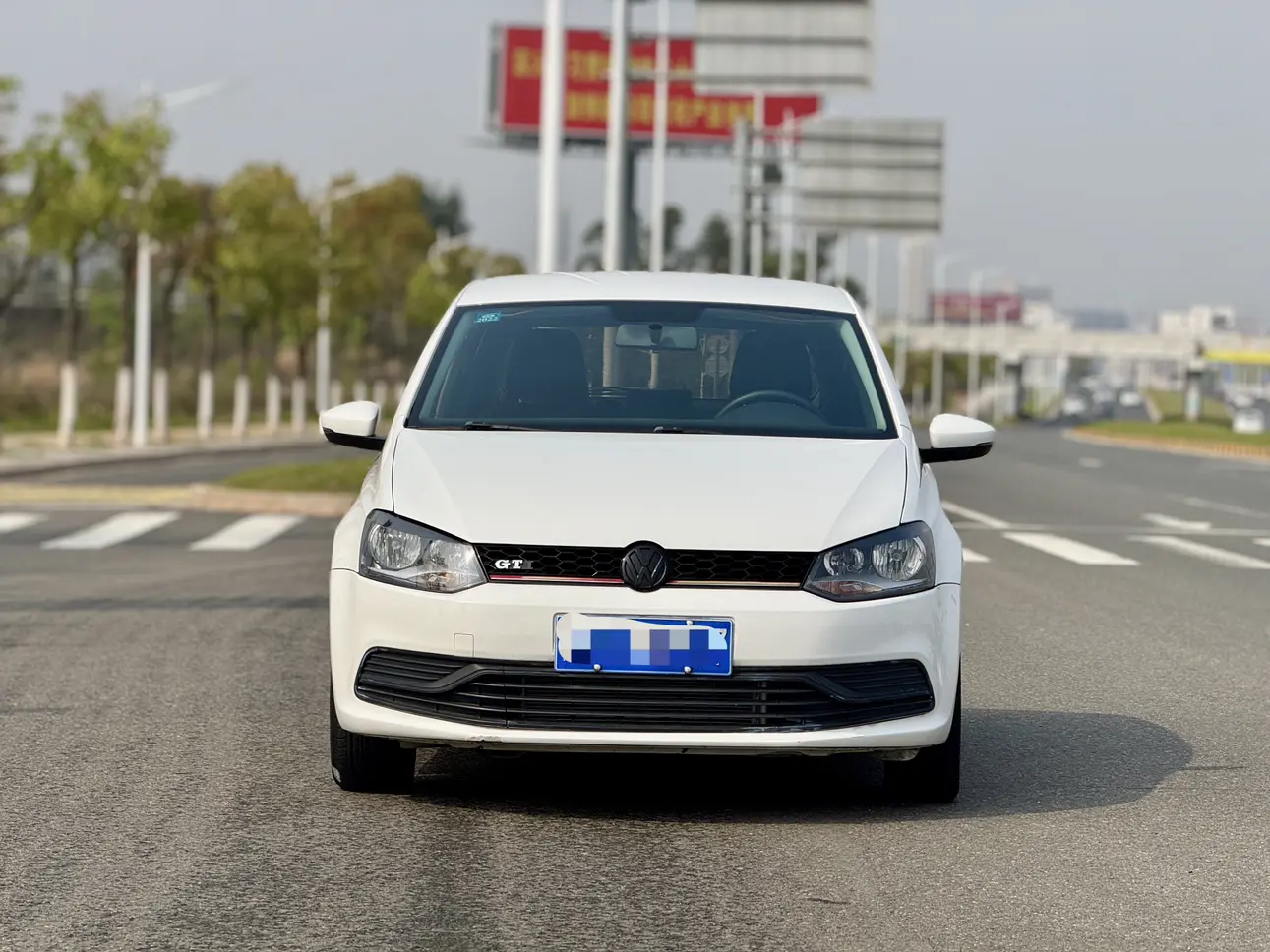 Volkswagen Polo  из Китая