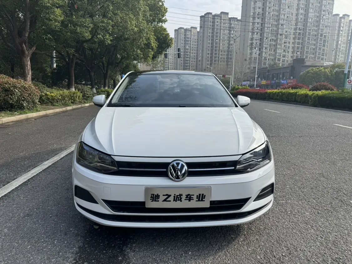 Volkswagen Polo  из Китая