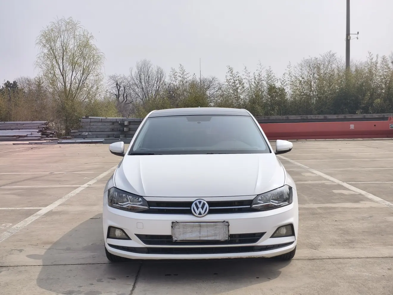 Volkswagen Polo  из Китая