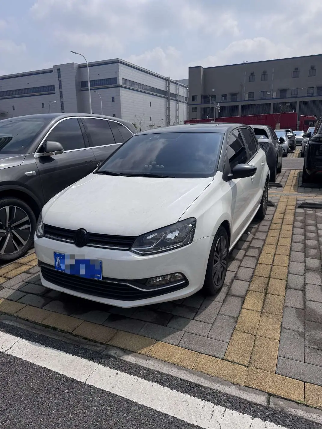 Volkswagen Polo  из Китая
