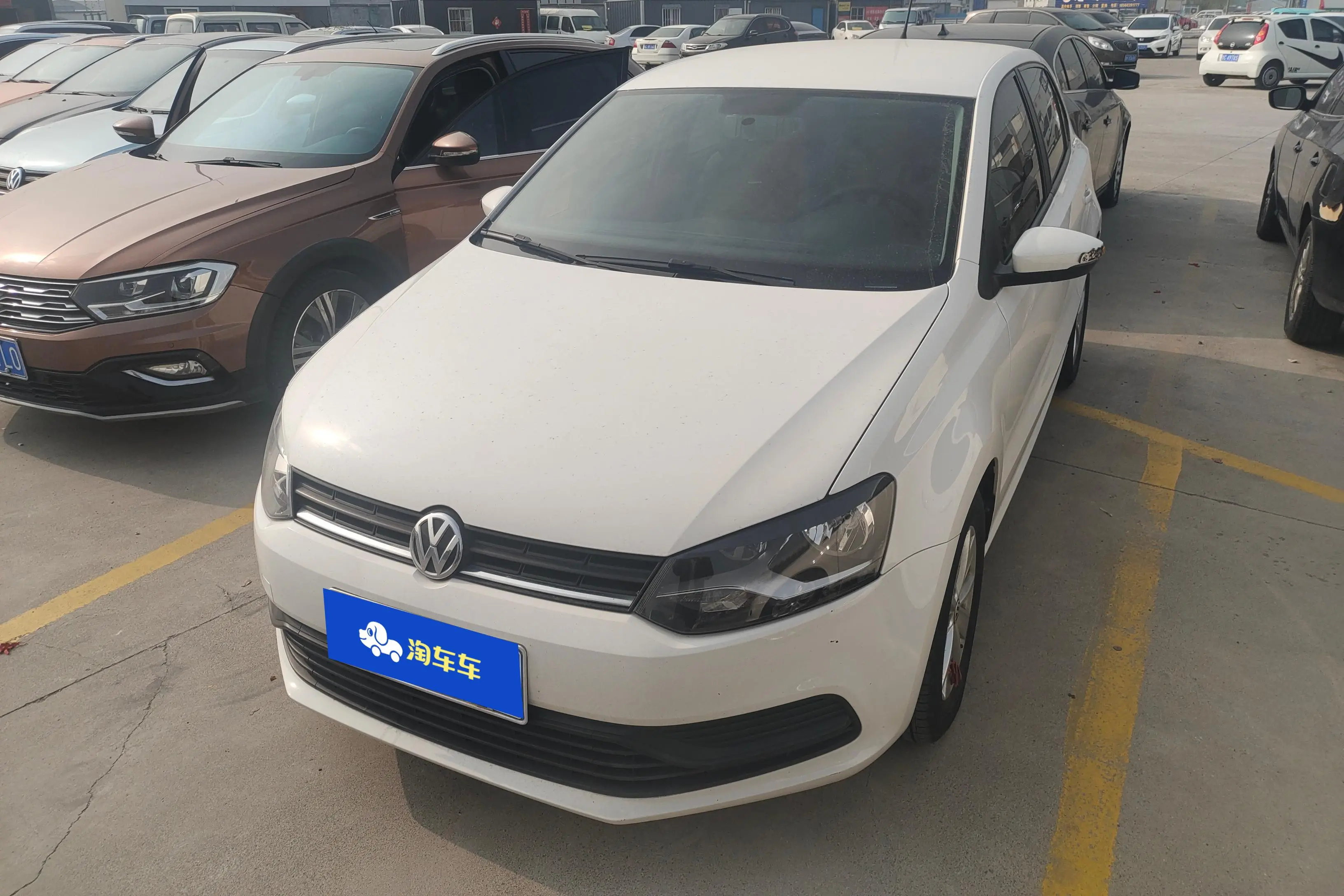 Volkswagen Polo  из Китая