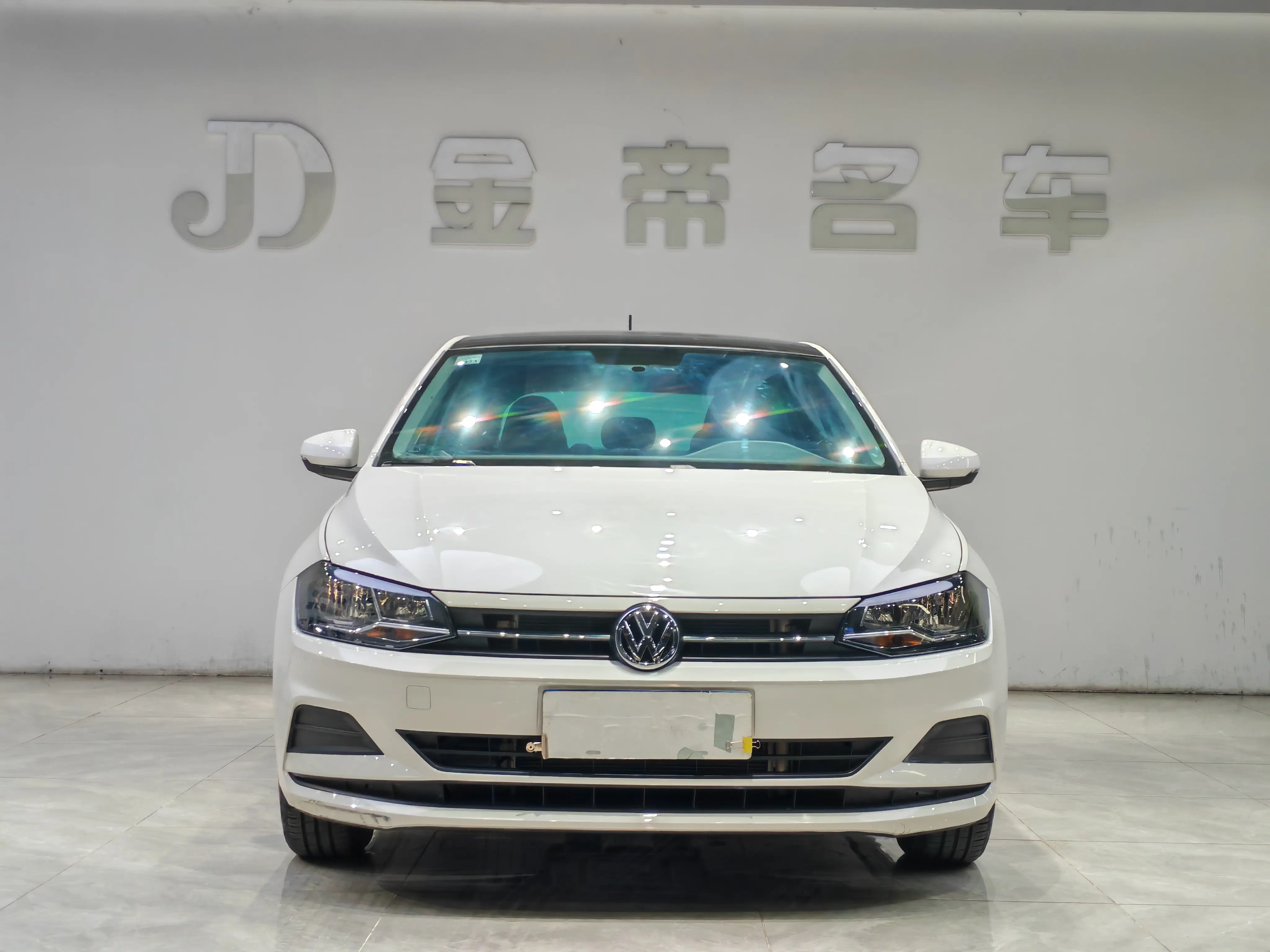 Volkswagen Polo  из Китая