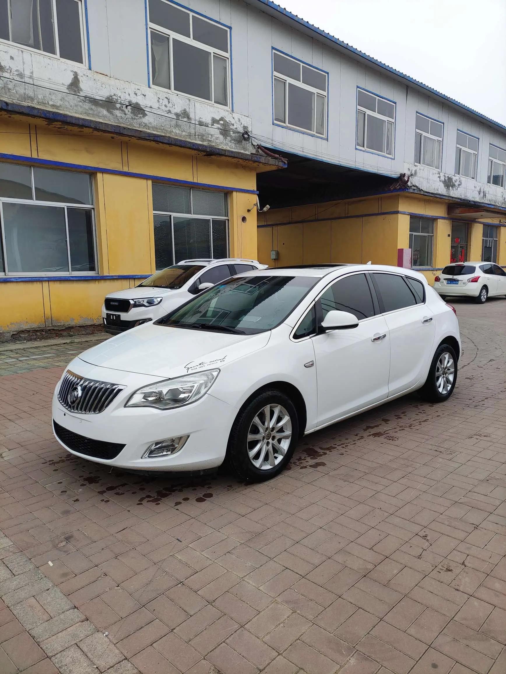 Buick Yinglang  из Китая