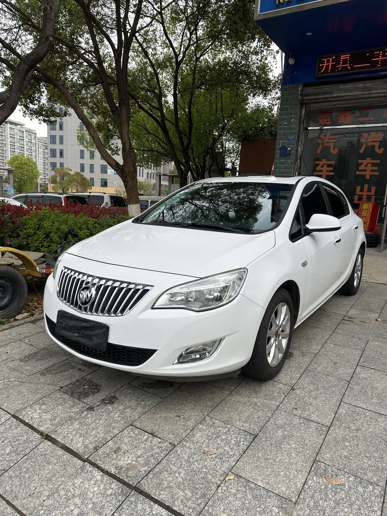 Buick Yinglang  из Китая