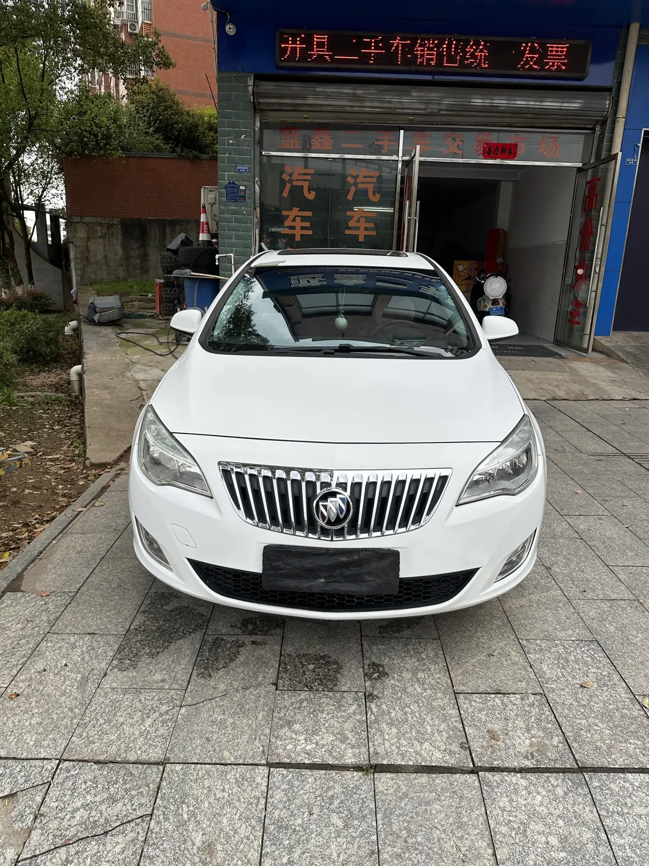 Buick Yinglang  из Китая