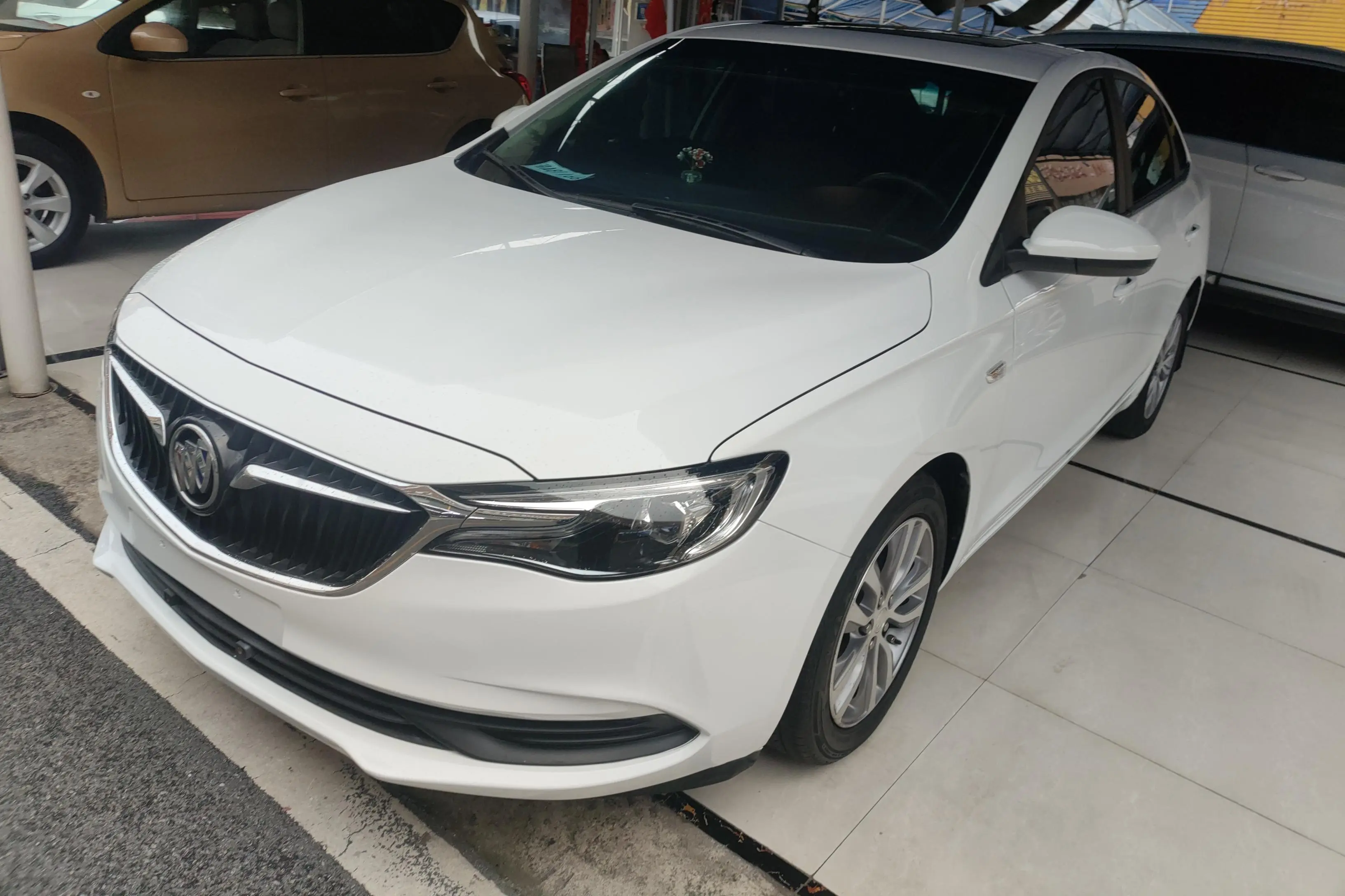 Buick Yinglang