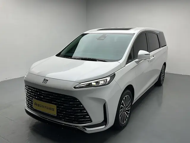 Buick GL8 PHEV  из Китая