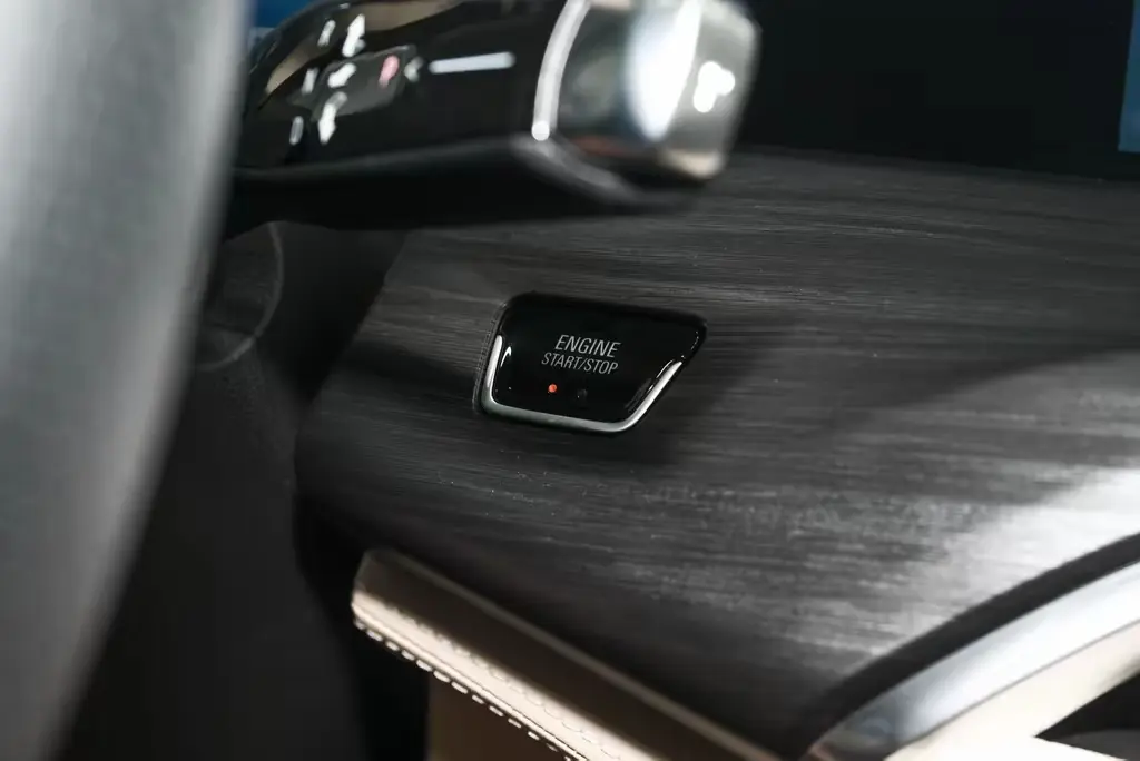 Buick GL8 PHEV  из Китая