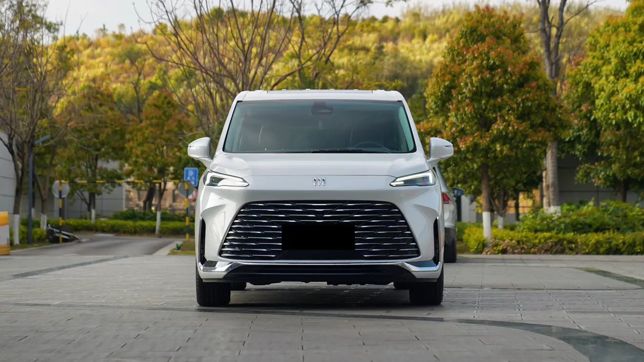 Buick GL8 PHEV  из Китая