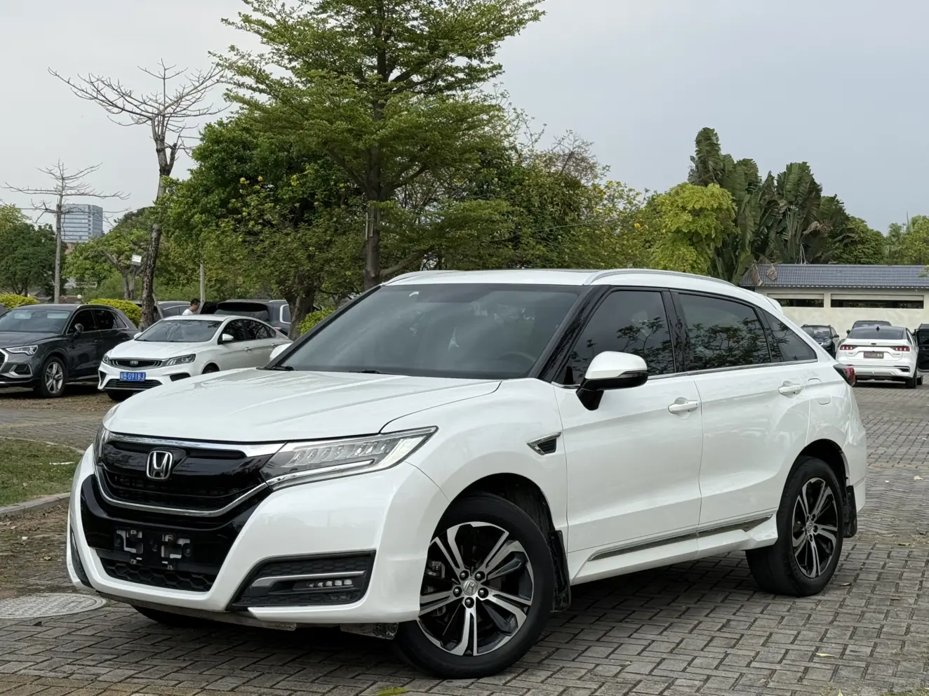 Honda UR-V
