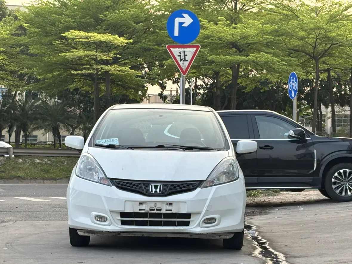 Honda Fit  из Китая