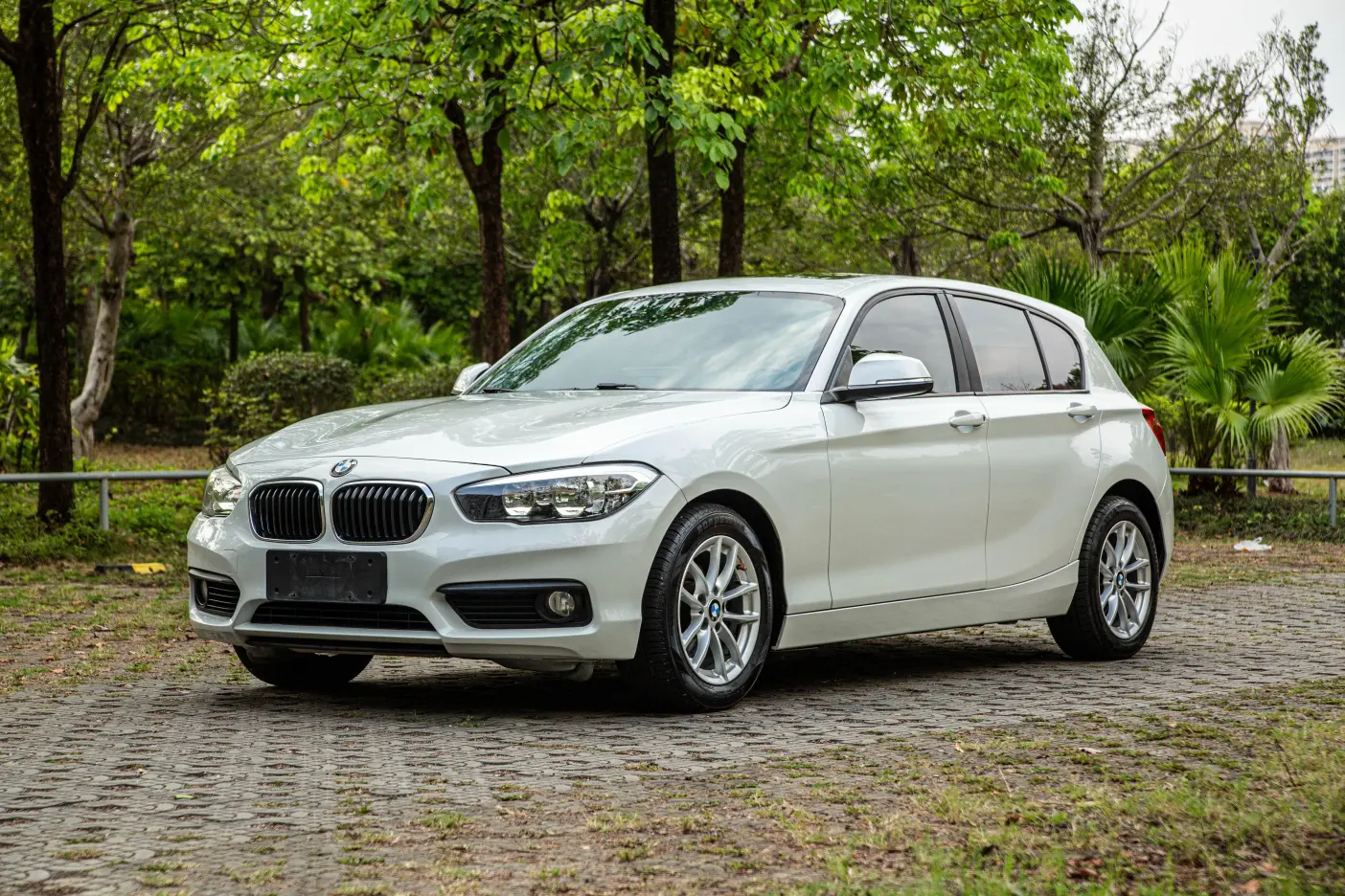 BMW 1 Series  из Китая