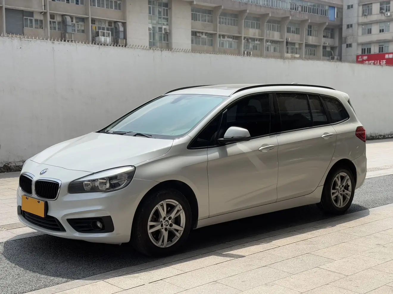 BMW 2 Series Active Tourer  из Китая