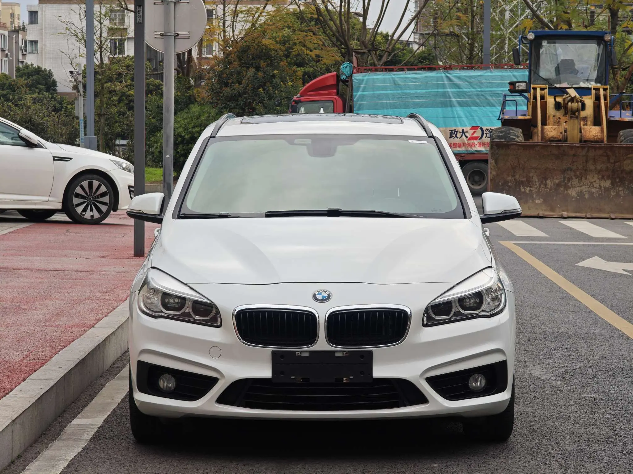 BMW 2 Series Active Tourer  из Китая