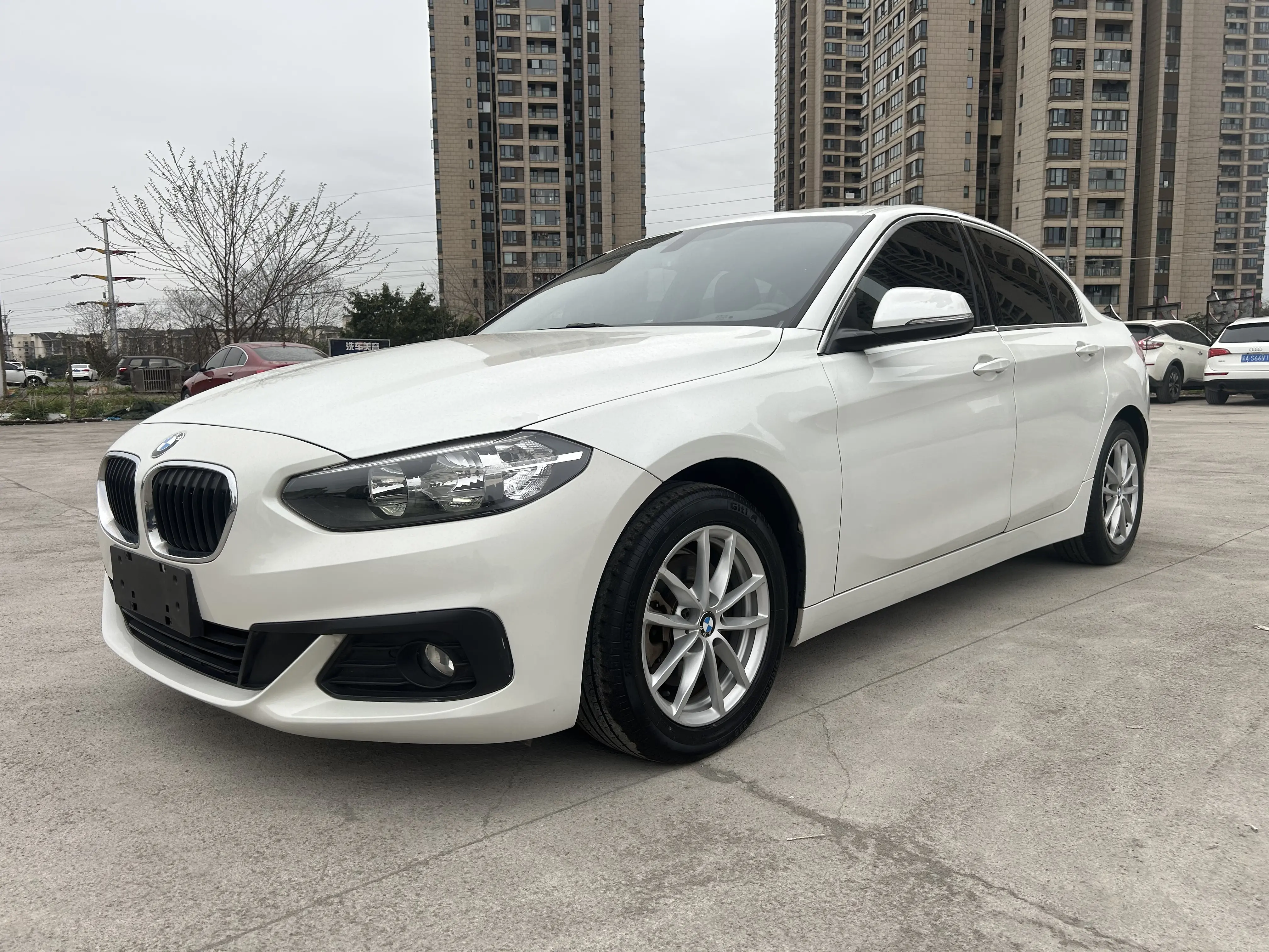 BMW 1 Series  из Китая