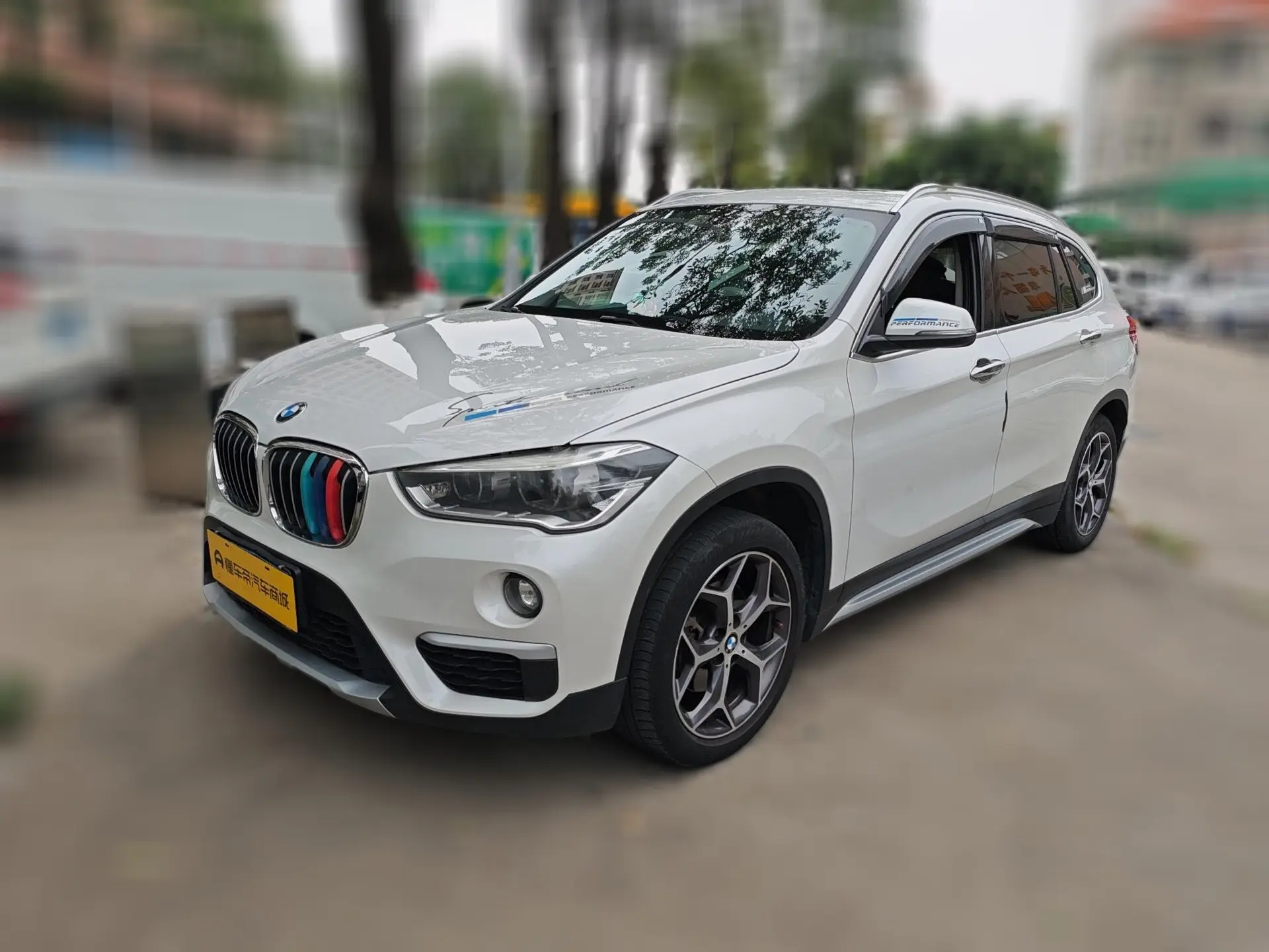 BMW X1  из Китая