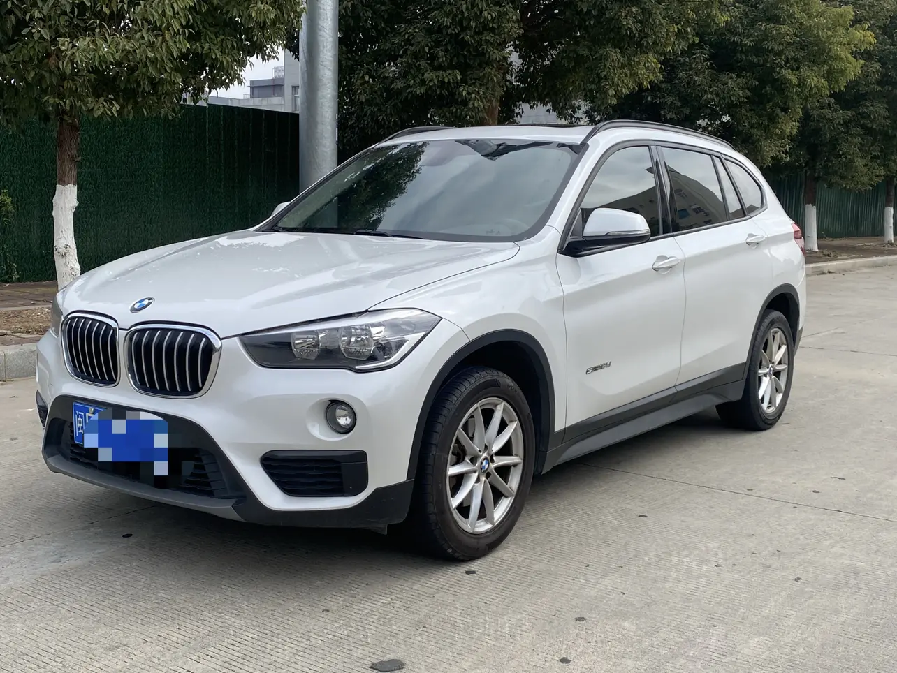 BMW X1  из Китая