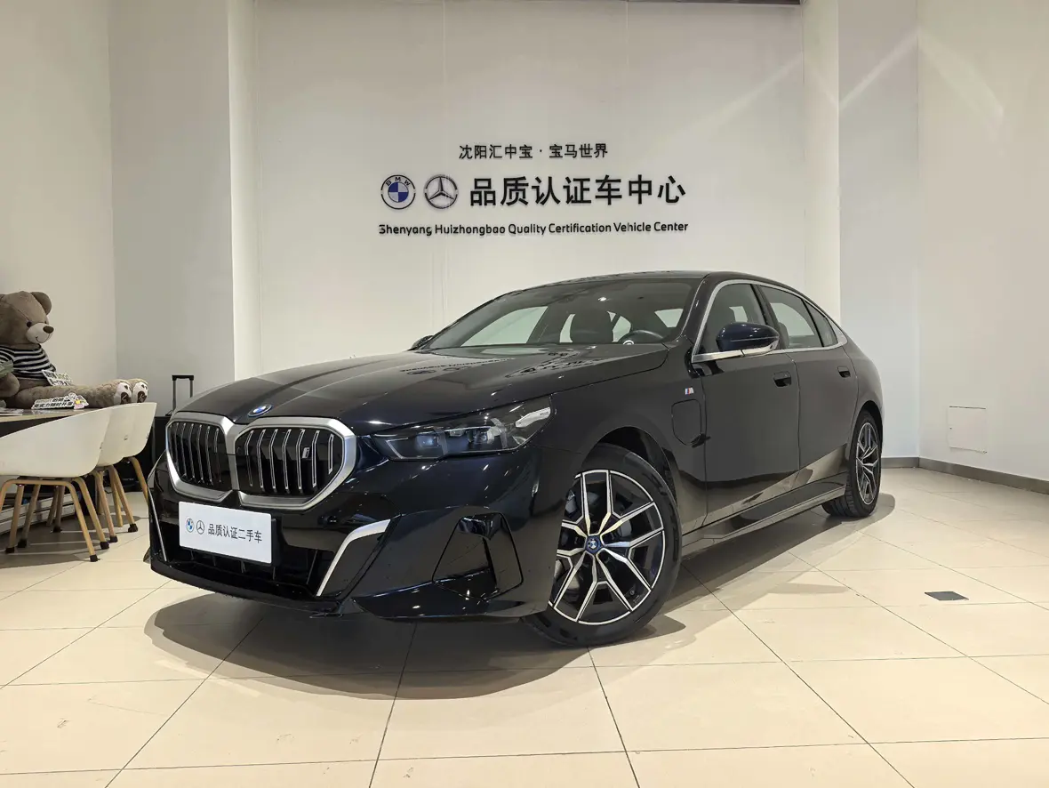 BMW i5