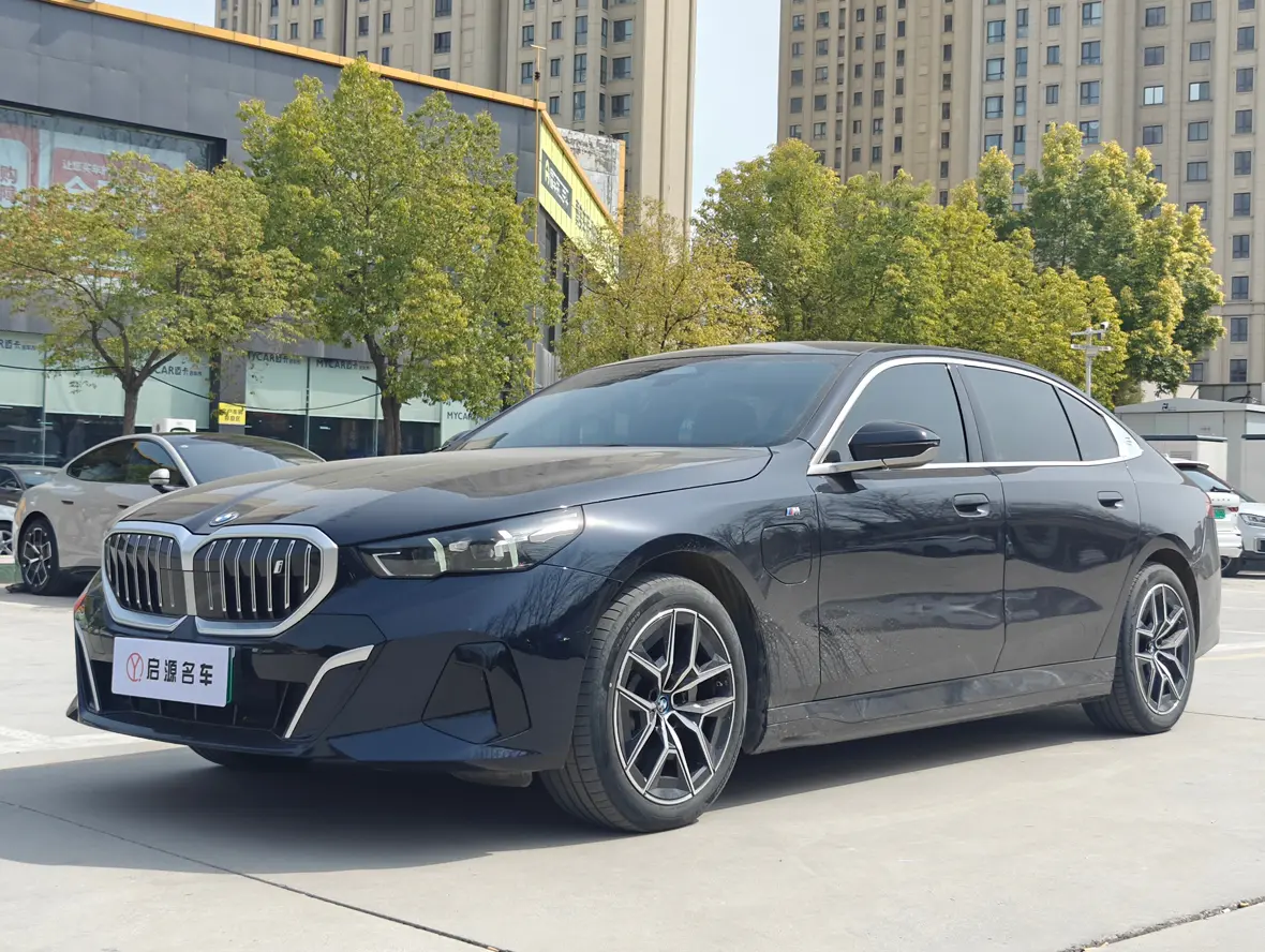BMW i5  из Китая